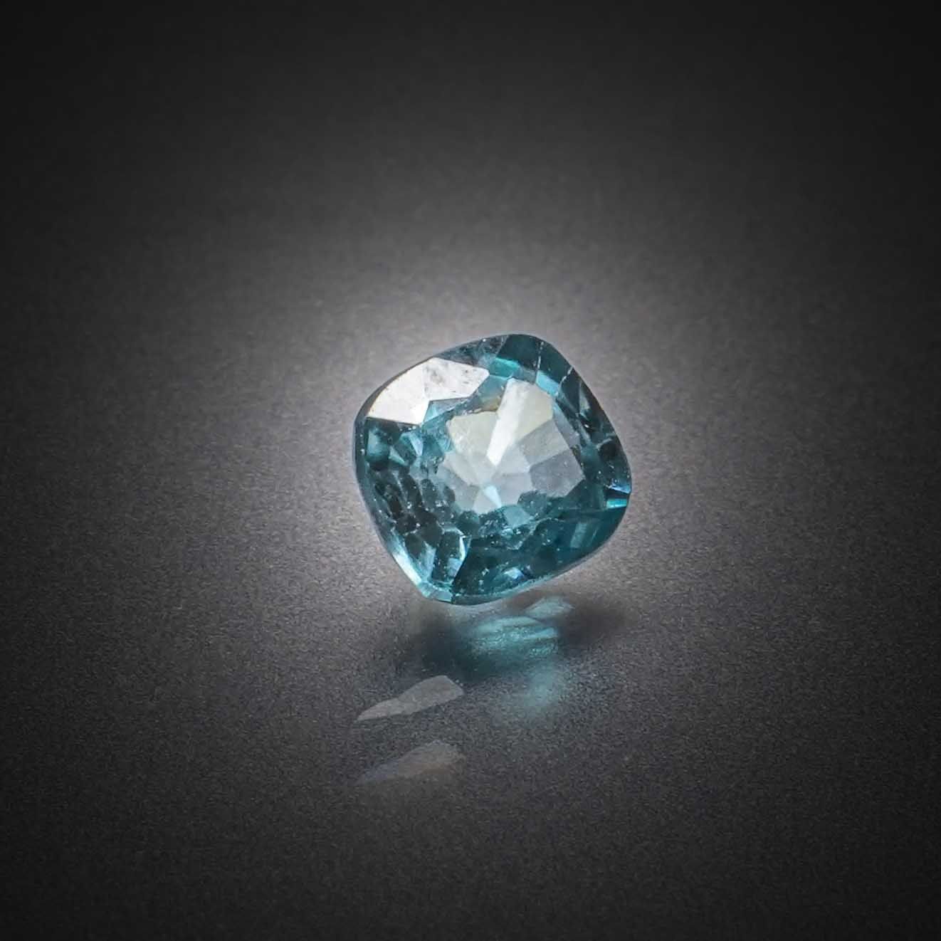 Lot de cinq tourmalines poires sur papier. - Lazuli