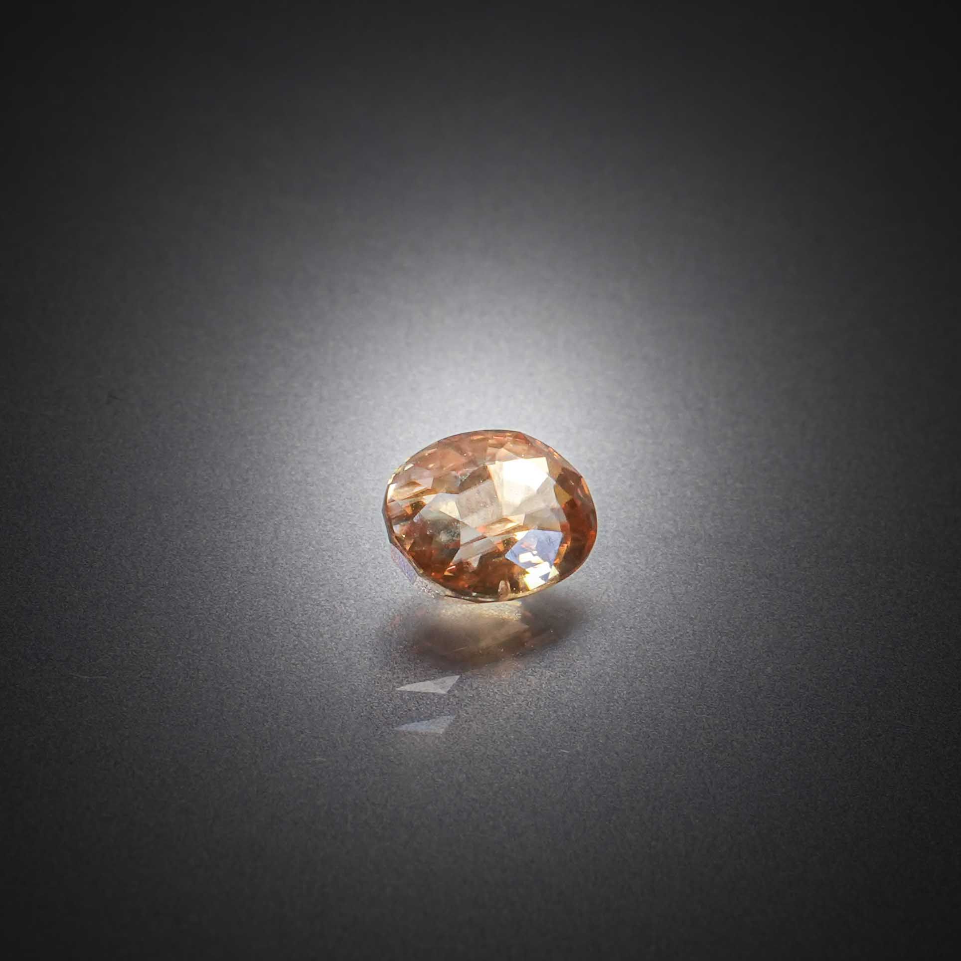 Citrine octogonale sur papier. - Lazuli