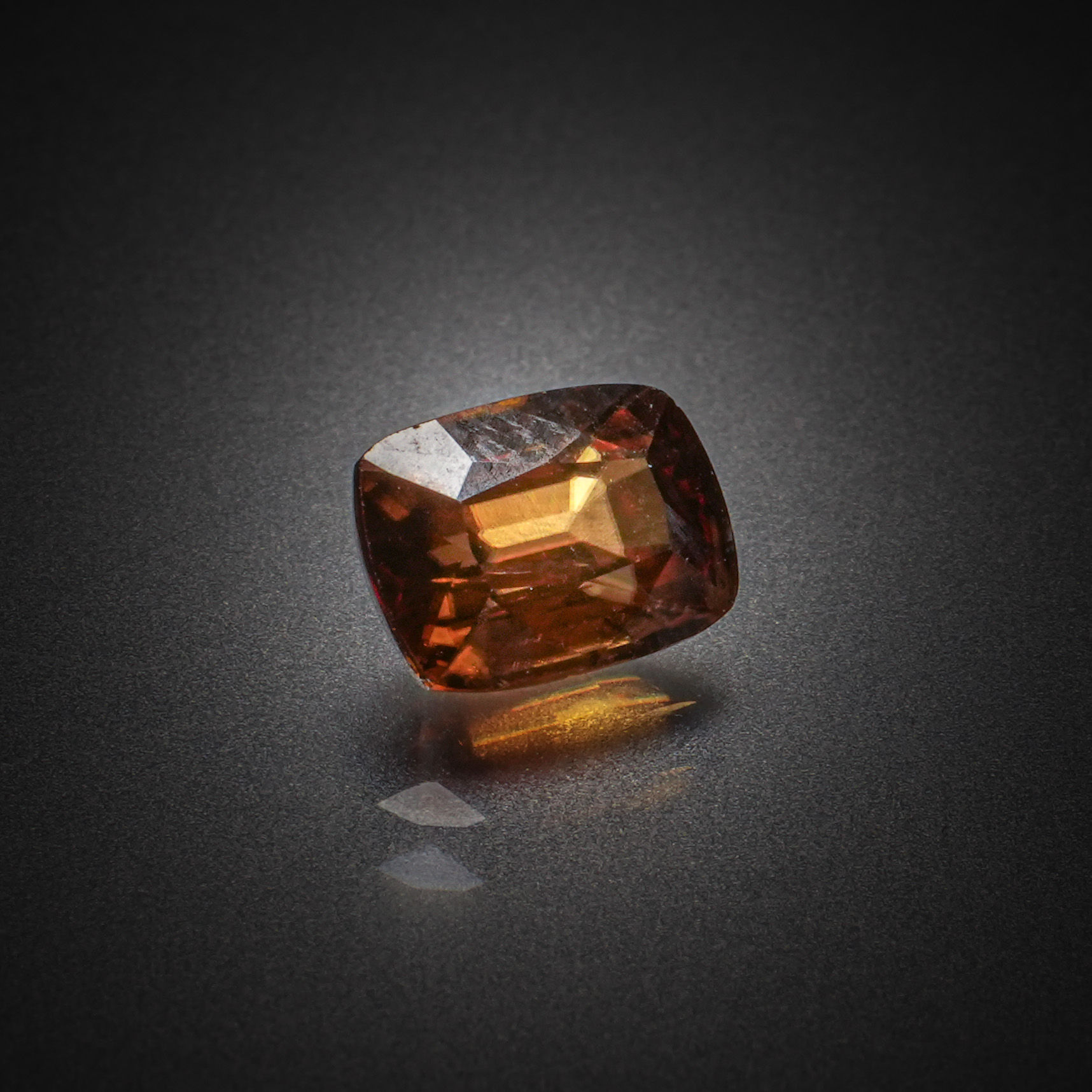 Prasiolite flocon sur papier. - Lazuli