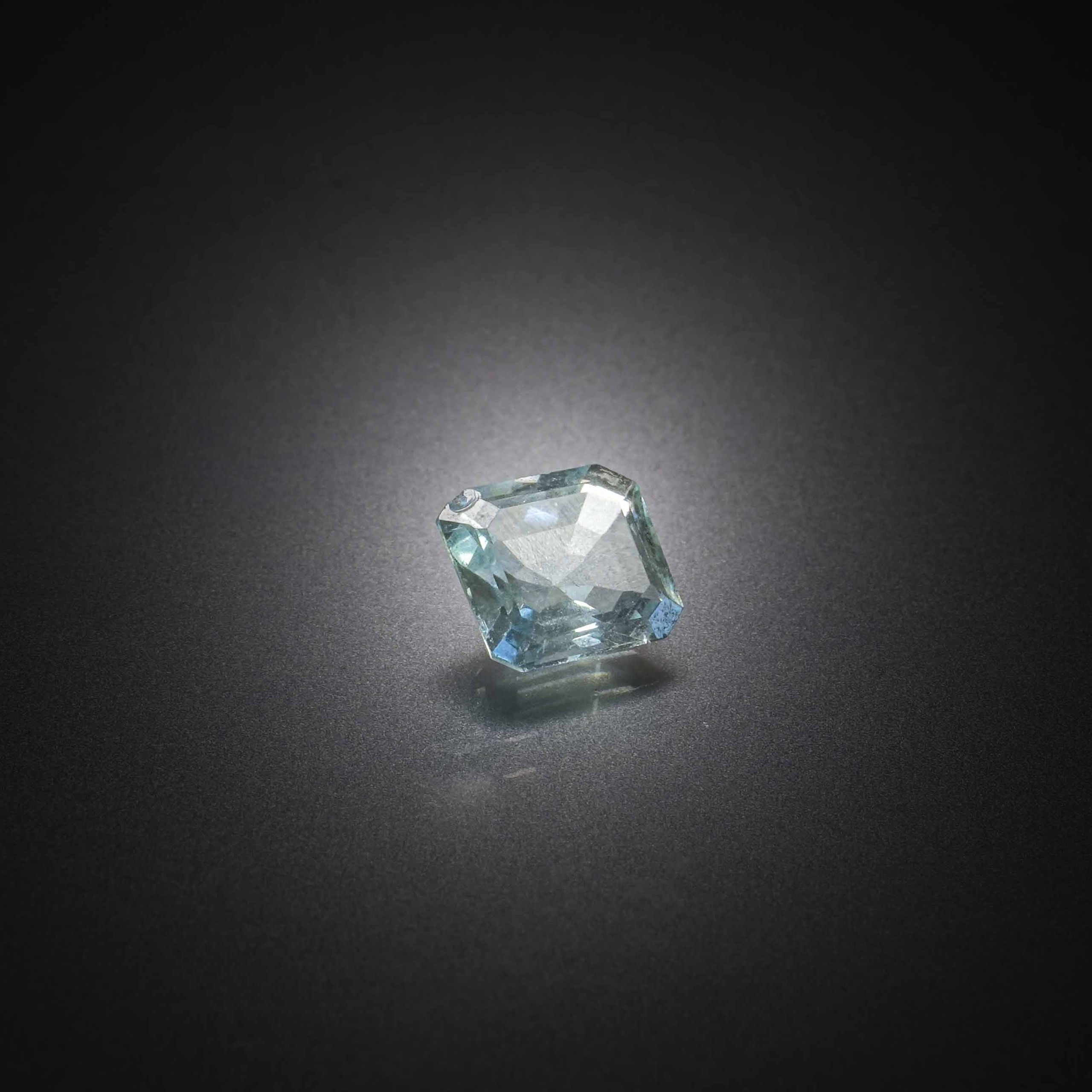Fluorite bleue/verte coussin sur papier. - Lazuli