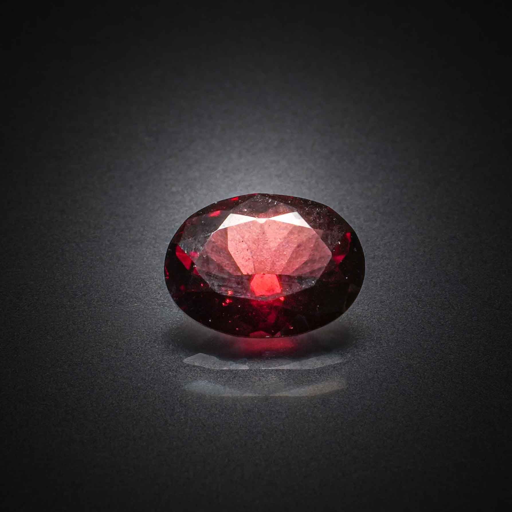 Zircon orange cœur sur papier. - Lazuli