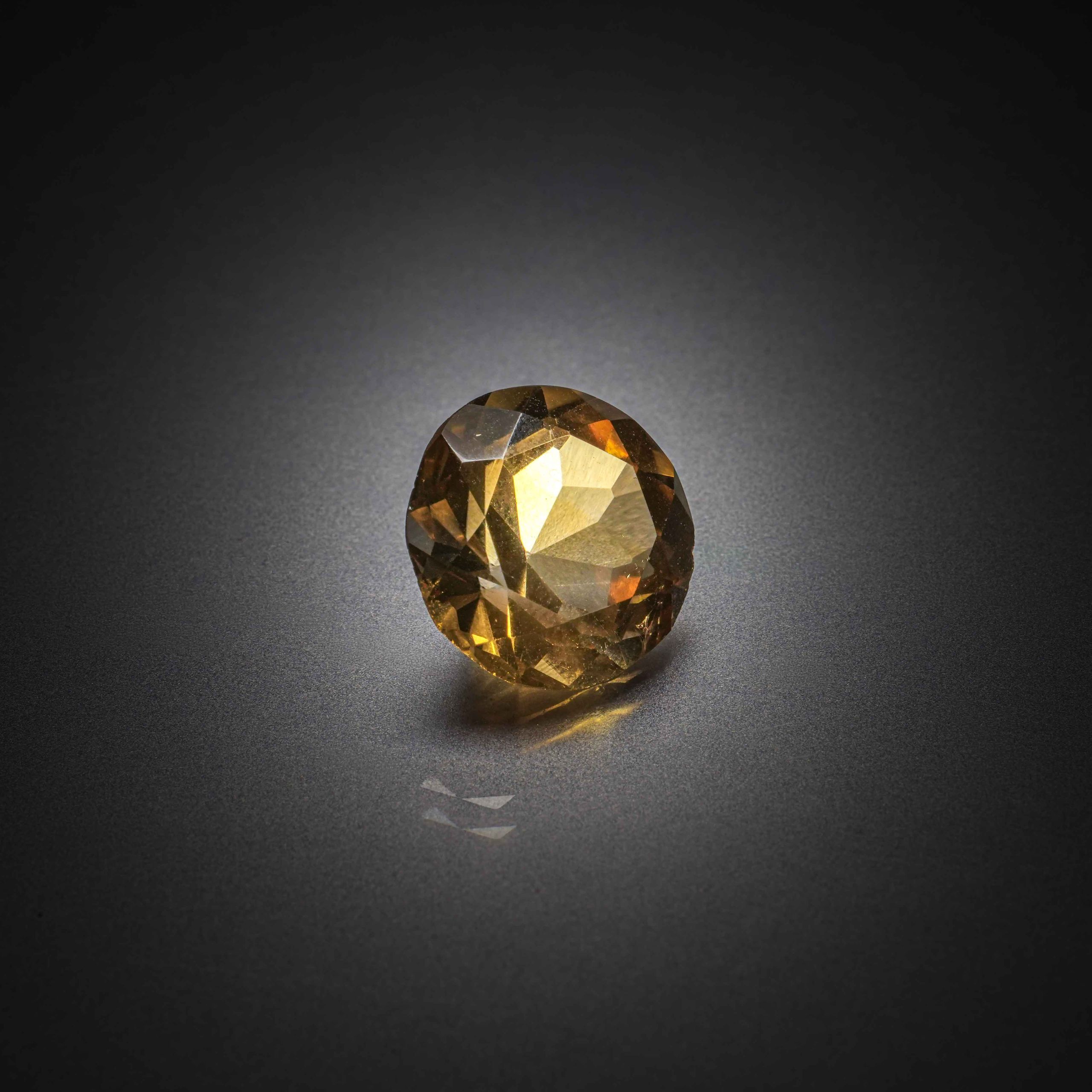 Prasiolite flocon sur papier. - Lazuli