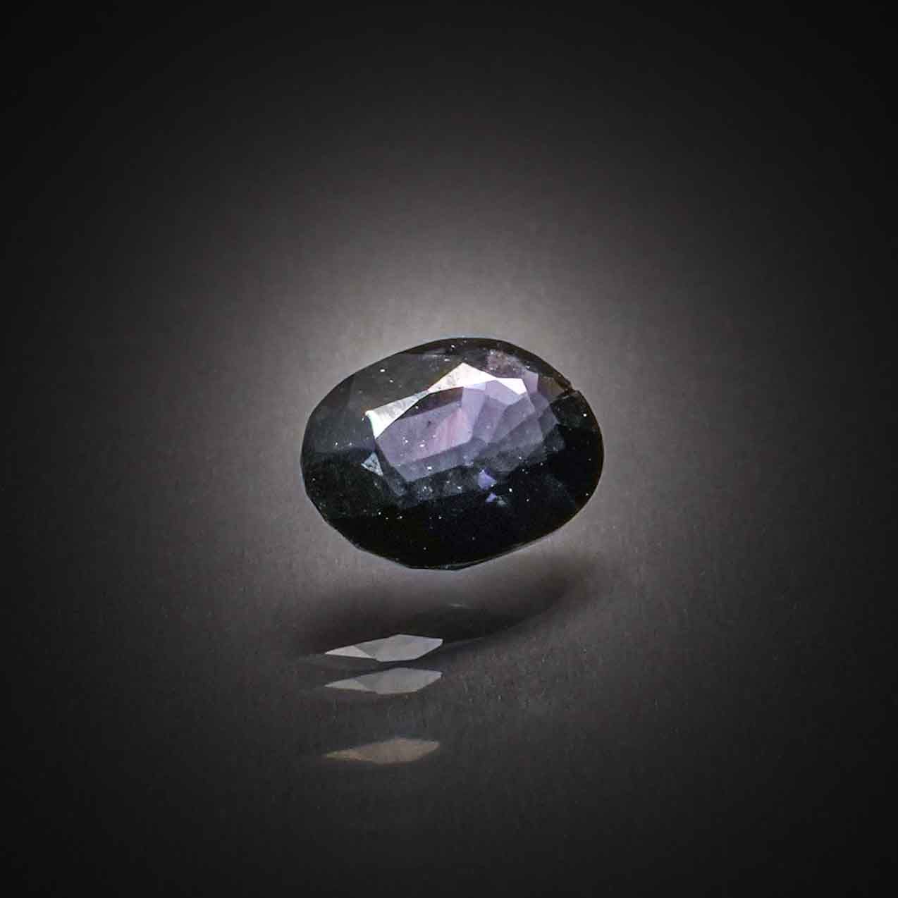 Lot de cinq diamants baguettes sur papier. - Lazuli