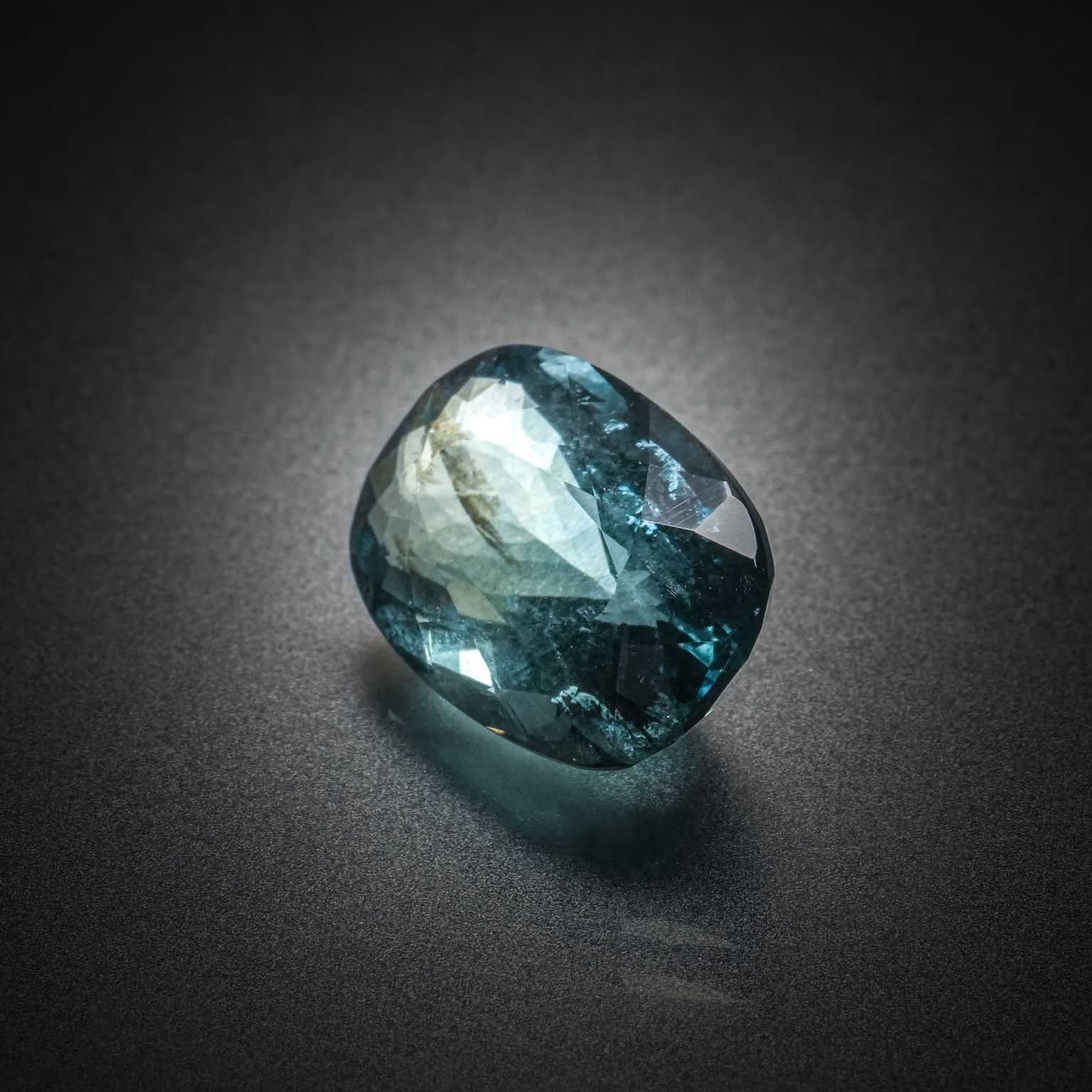 Fluorite bleue/verte coussin sur papier. - Lazuli
