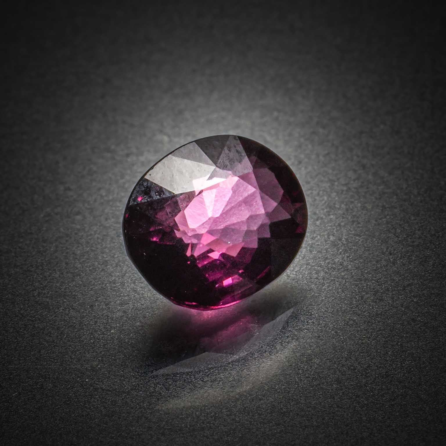 Lot de cinq diamants baguettes sur papier. - Lazuli