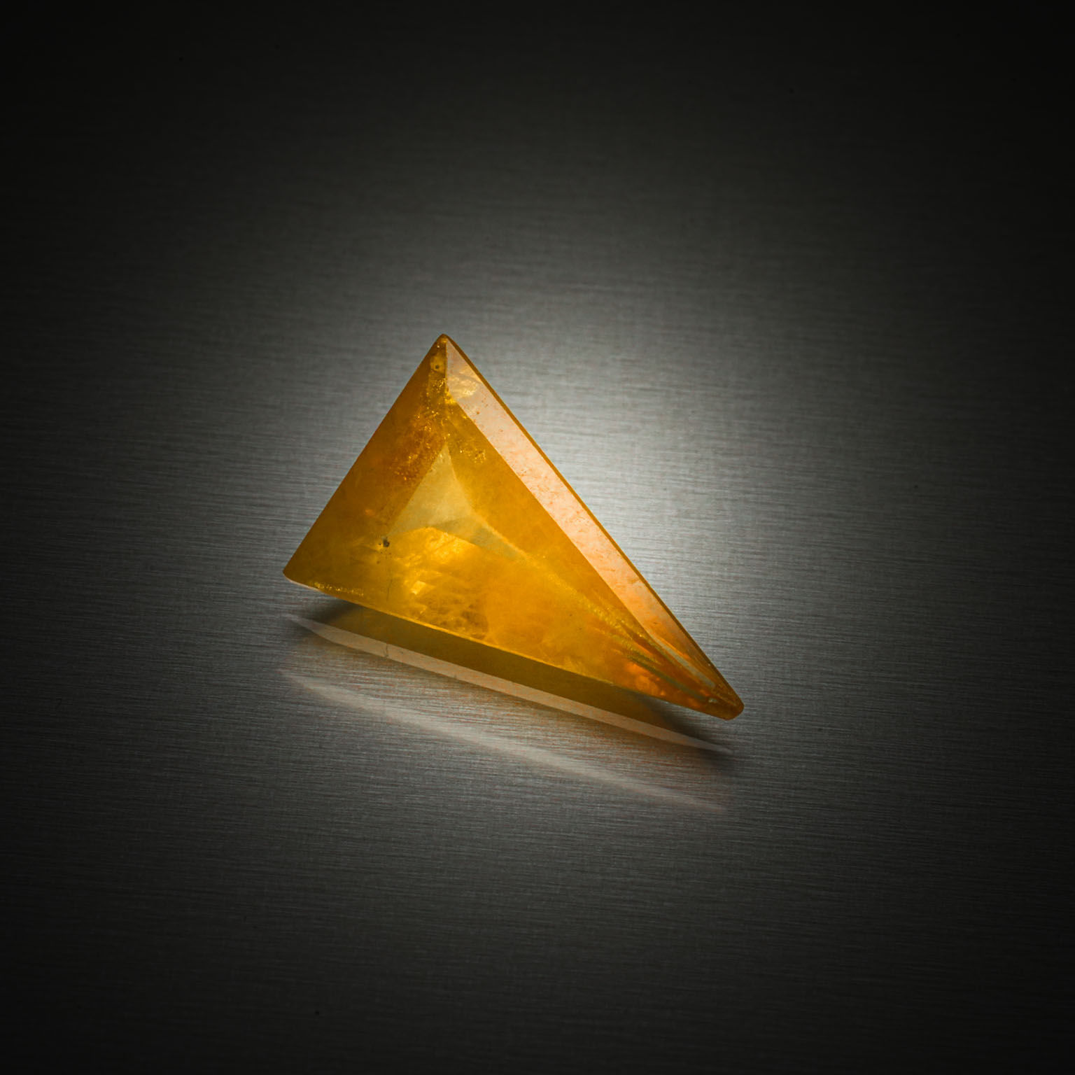 Tourmaline verte/bleue ovale sur papier. - Lazuli