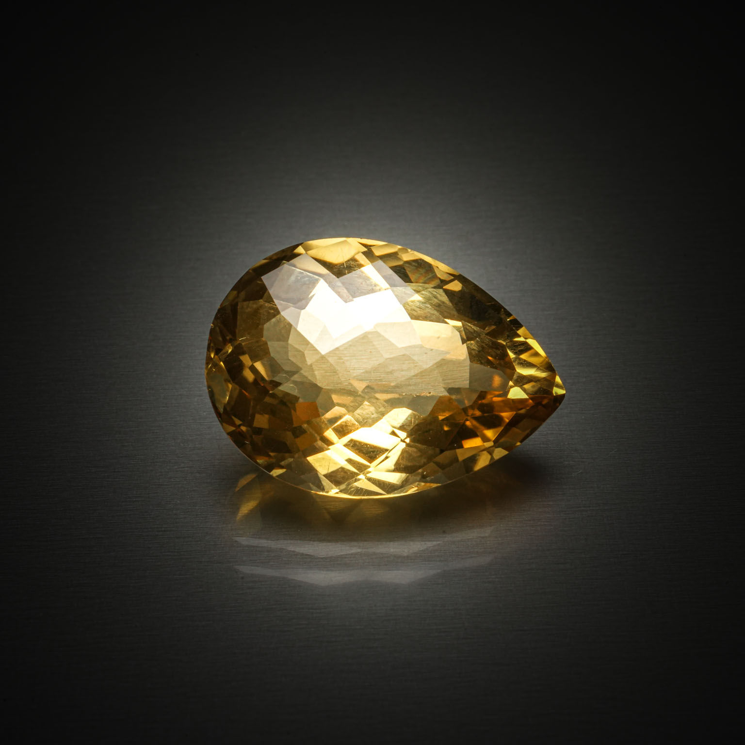 Prasiolite flocon sur papier. - Lazuli