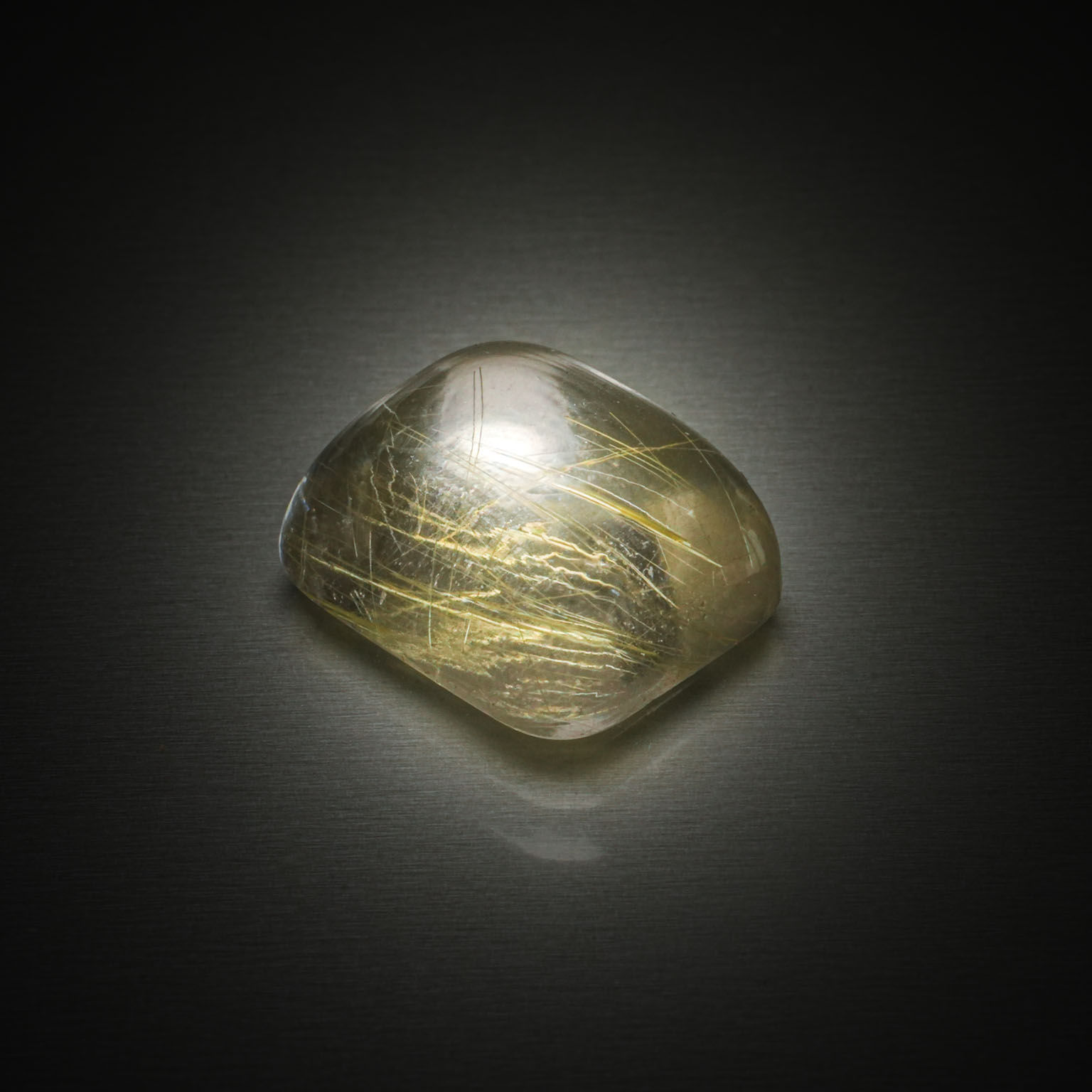 Rubis ovale sous scellé. - Lazuli