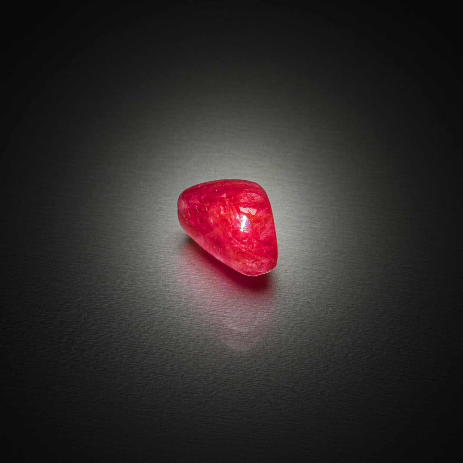 Sphène ovale sur papier. - Lazuli