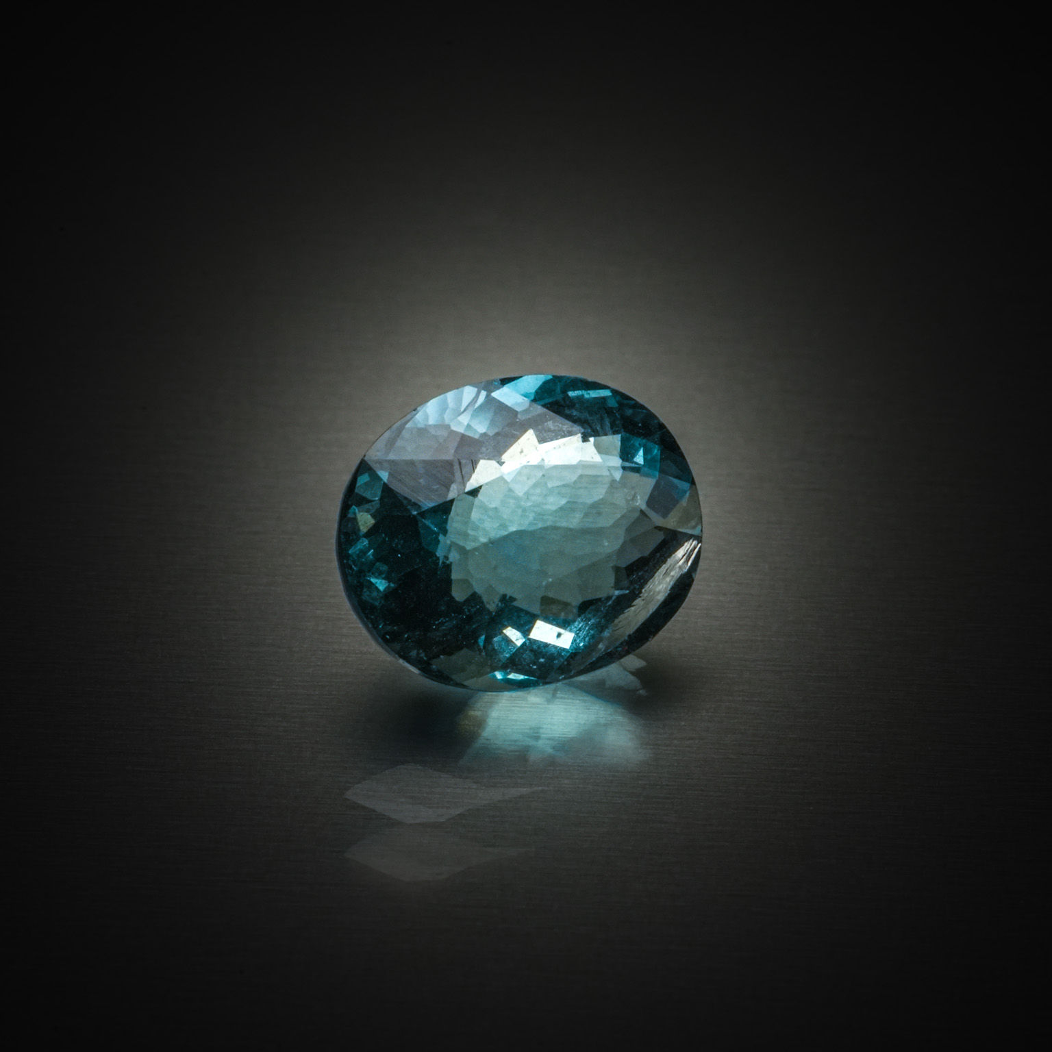 Citrine pentagonale sur papier. - Lazuli