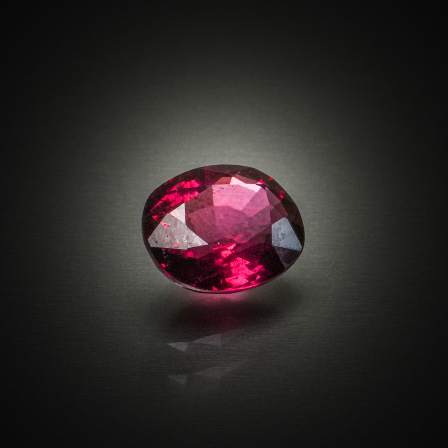 Lot de sept diamants princesses sur papier. - Lazuli