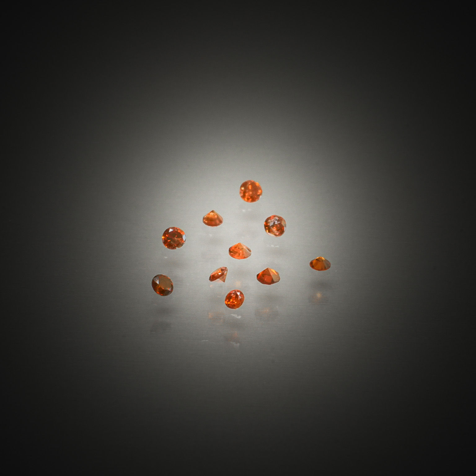 Améthyste ovale sur papier. - Lazuli