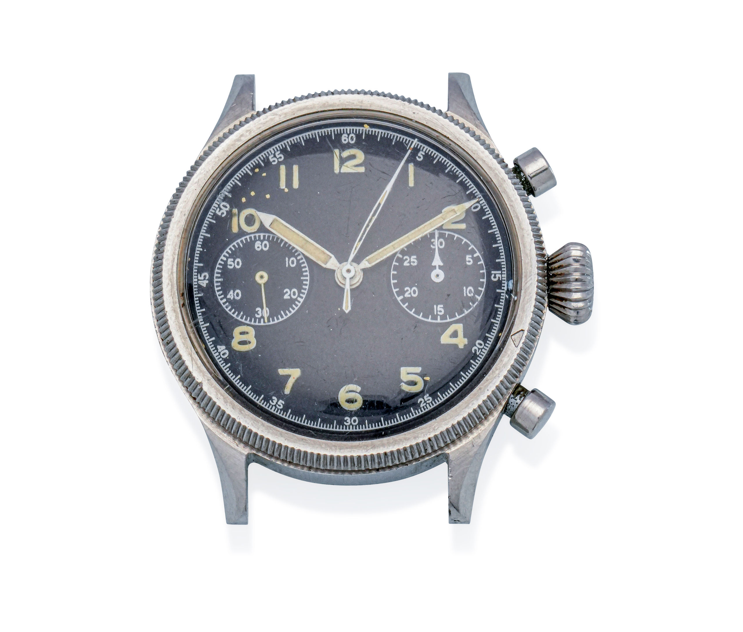 Collier composé de perles facettées et de perles sphériques. Une amulette représentant une divinité égyptisante. Or et grenats. Proche Orient. Phénicien ? Ier millénaire av. J.C. L. environ 80 cm. - Lazuli