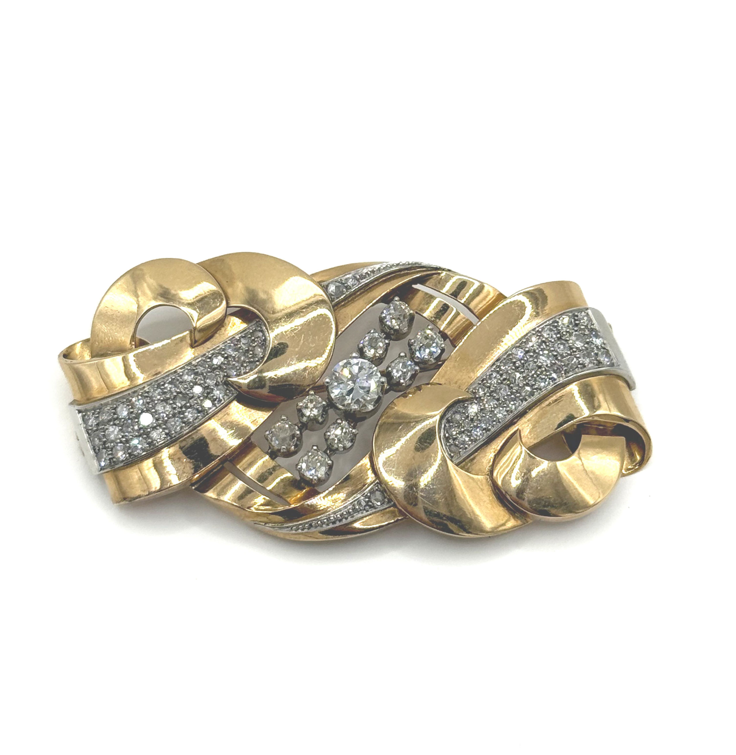 Bague en or jaune (375 millièmes) ornée de trois diamants taille ancienne. - Lazuli