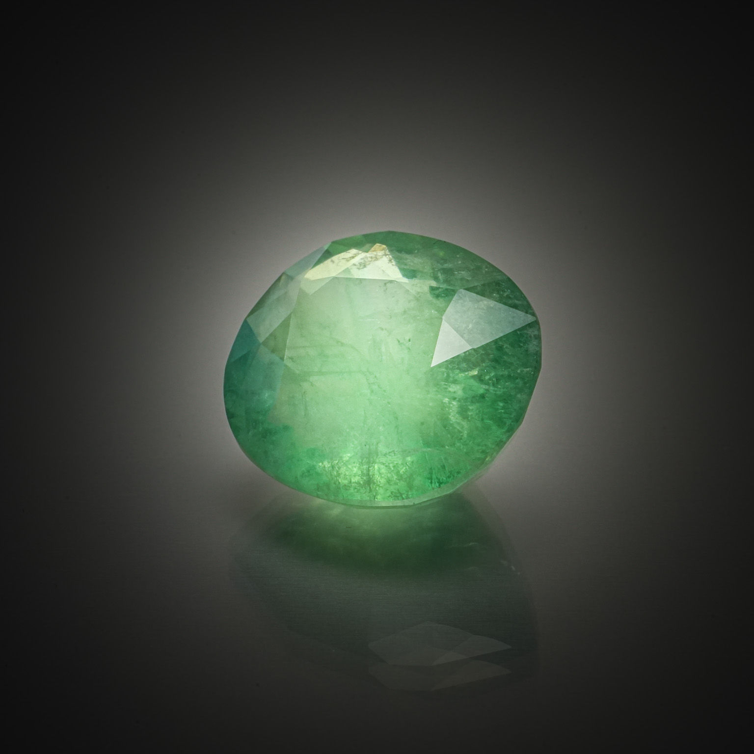 Fluorite verte coussin sur papier. - Lazuli