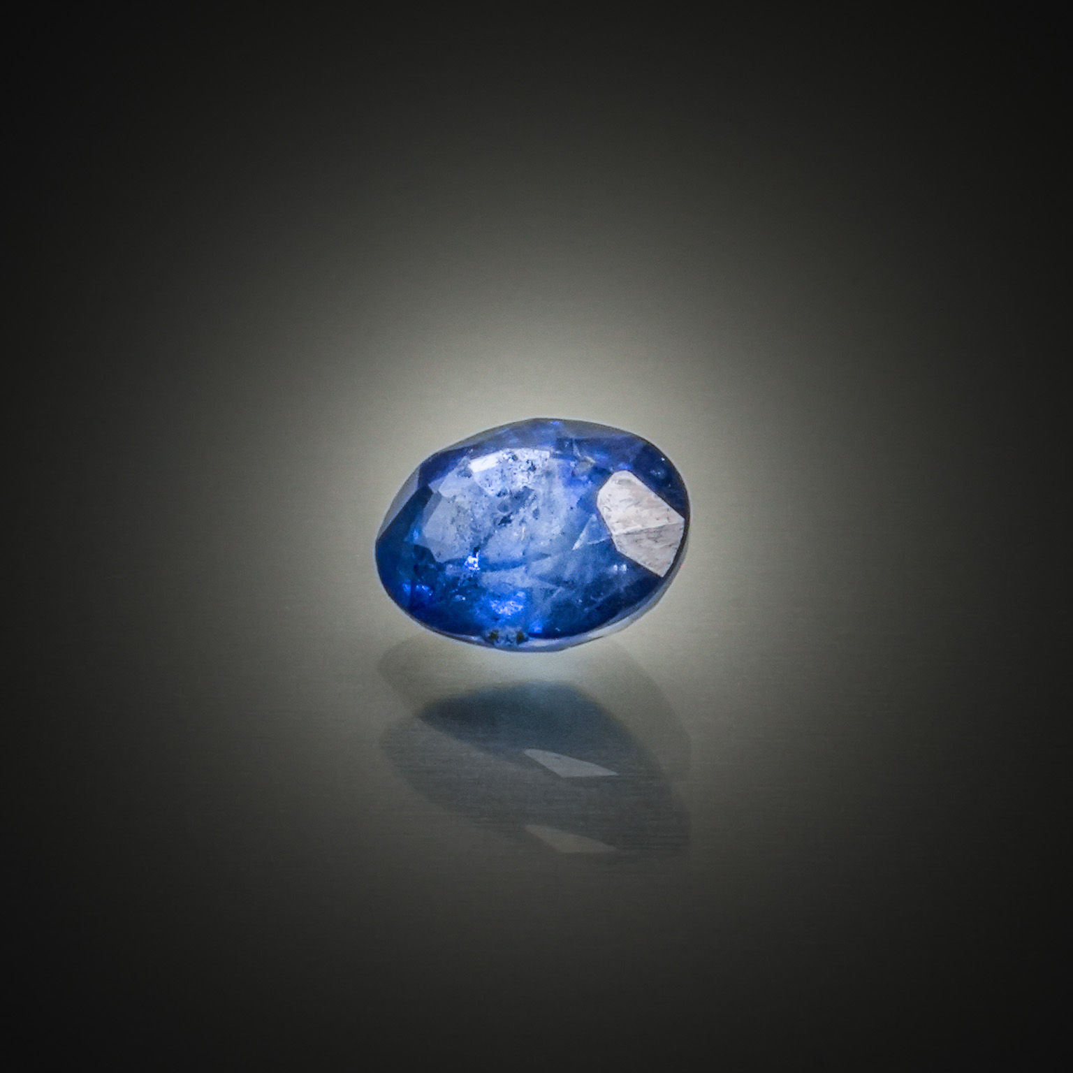 Lot de dix saphirs ronds sur papier. - Lazuli