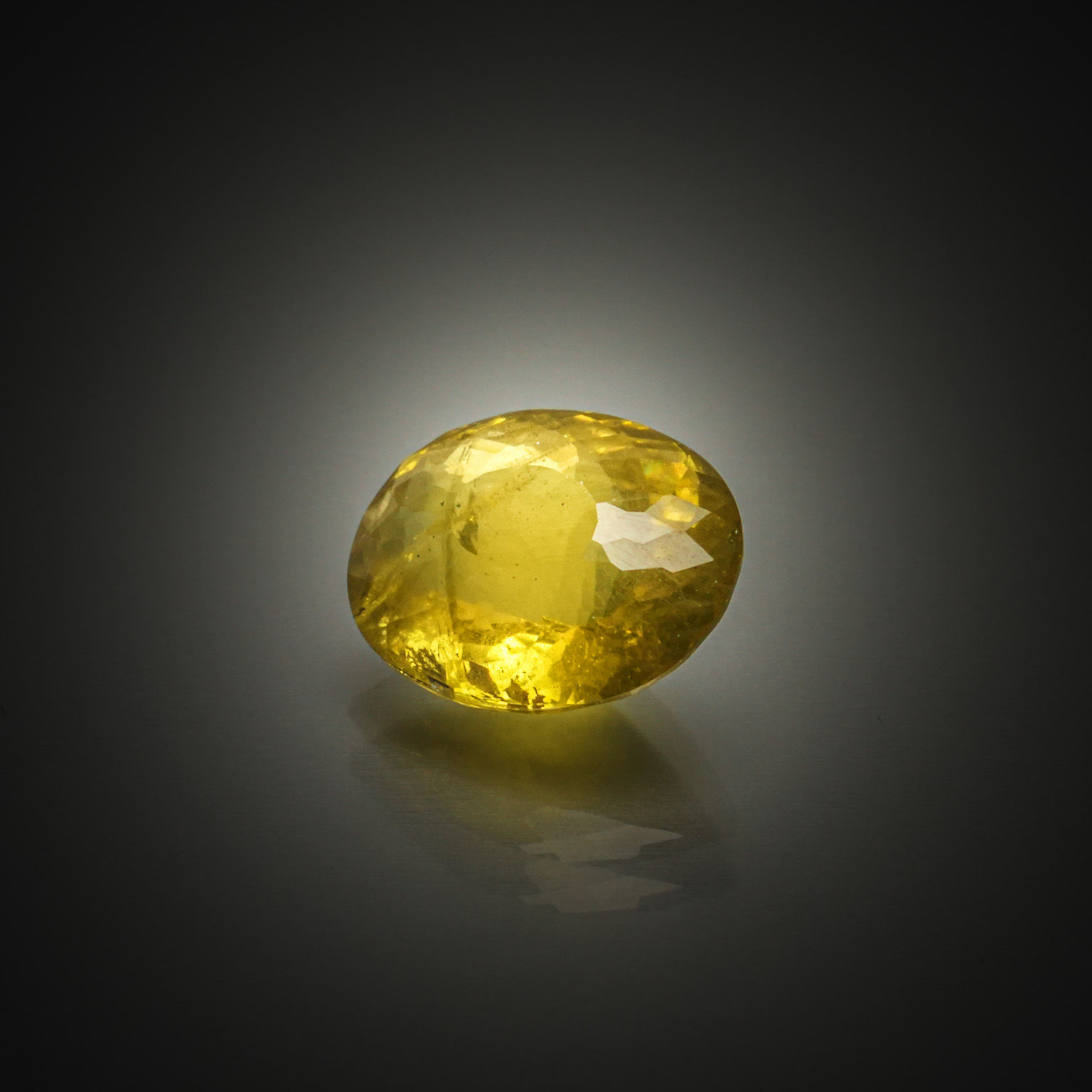Appairage de citrines ovales sur papier. - Lazuli