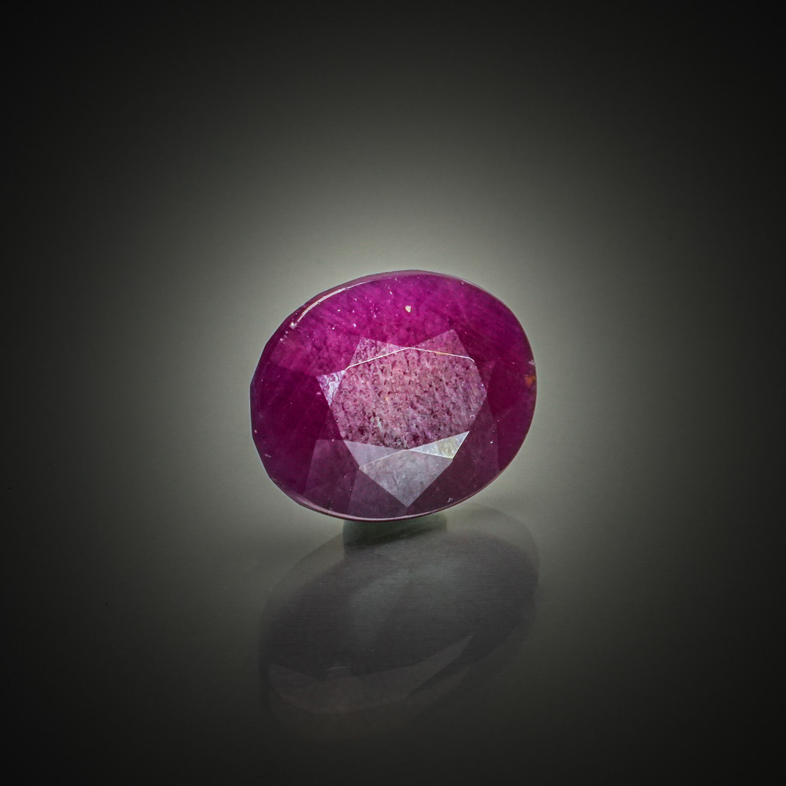 Lot de cinq améthystes ovales sur papier. - Lazuli