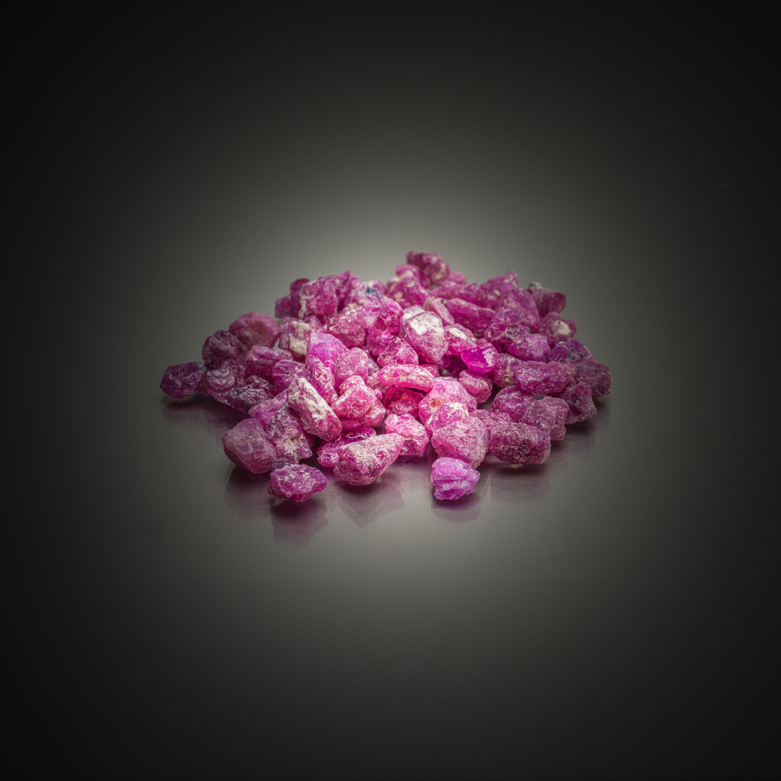 Prehnite ovale sur papier. - Lazuli