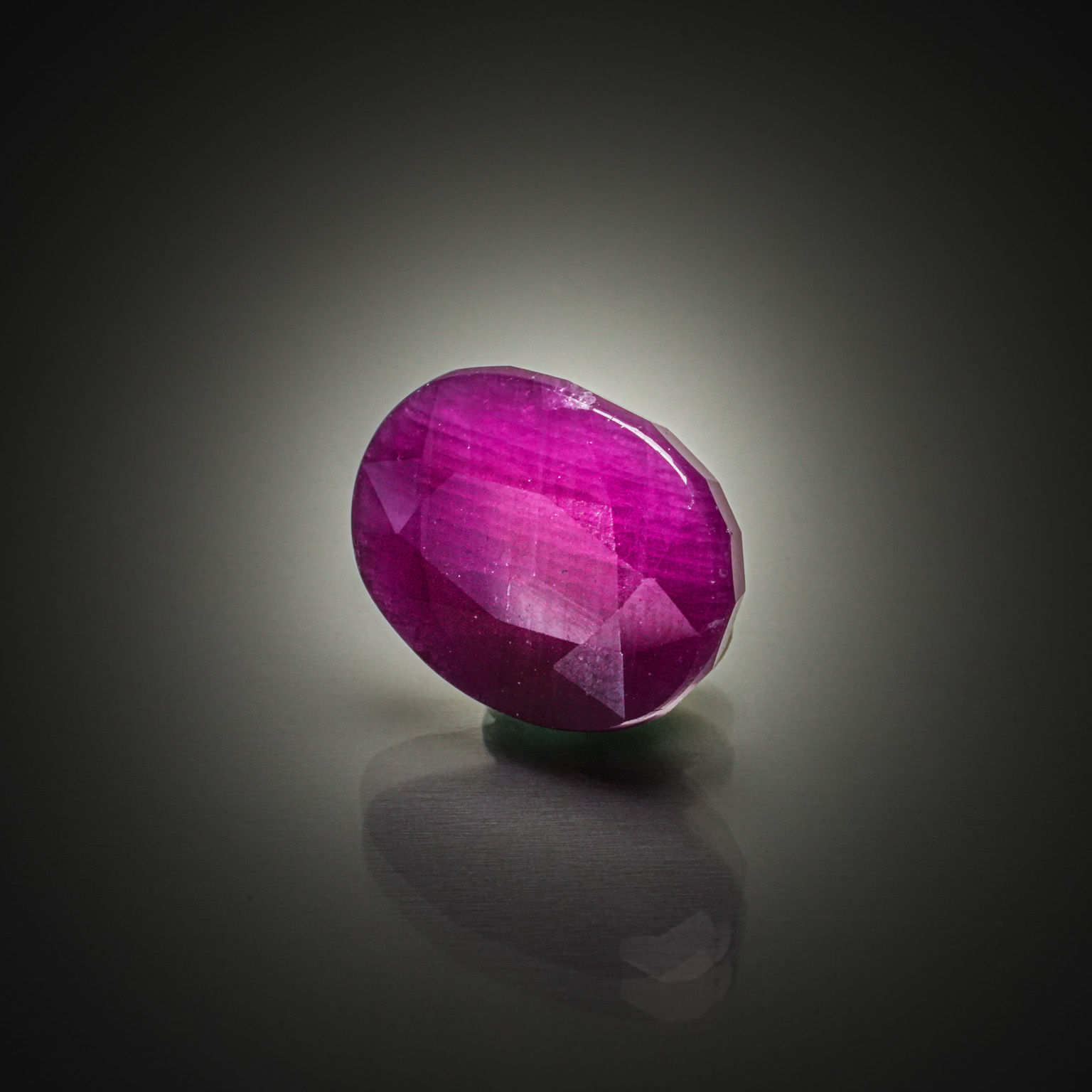 Lot de trois tranzanites ovales sur papier. - Lazuli