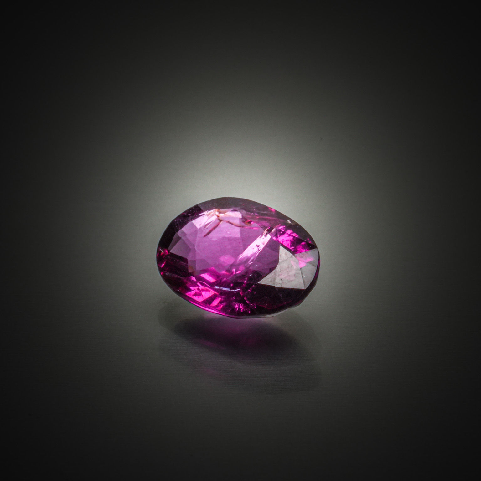 Lot de quatre diamants baguettes sur papier. - Lazuli