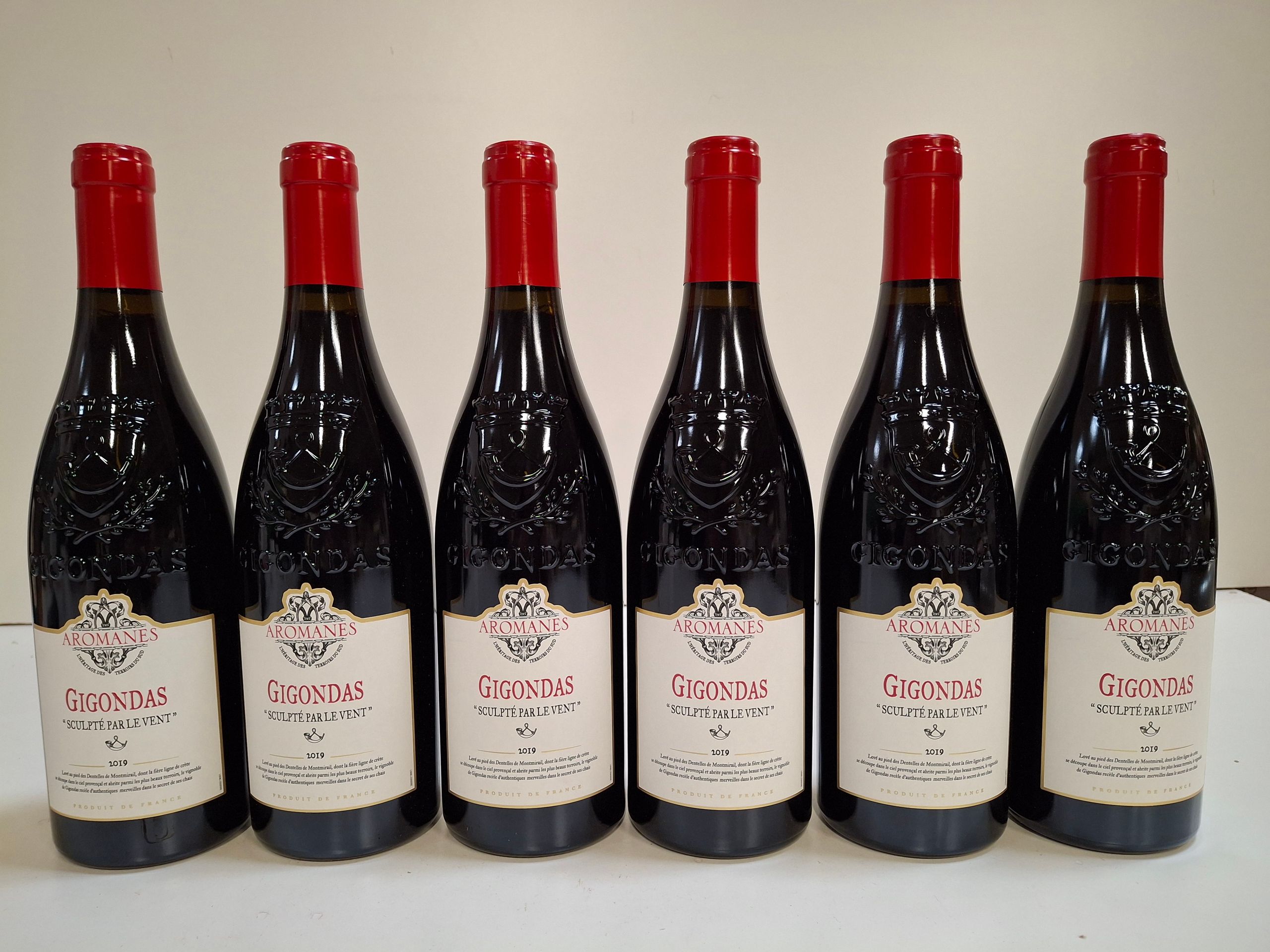 6 bouteilles Gigondas 2019 Collection unique gamme Aromanes parcelle nichée au cœur du massif des Dentelles de Montmirail vin biologique - Lazuli