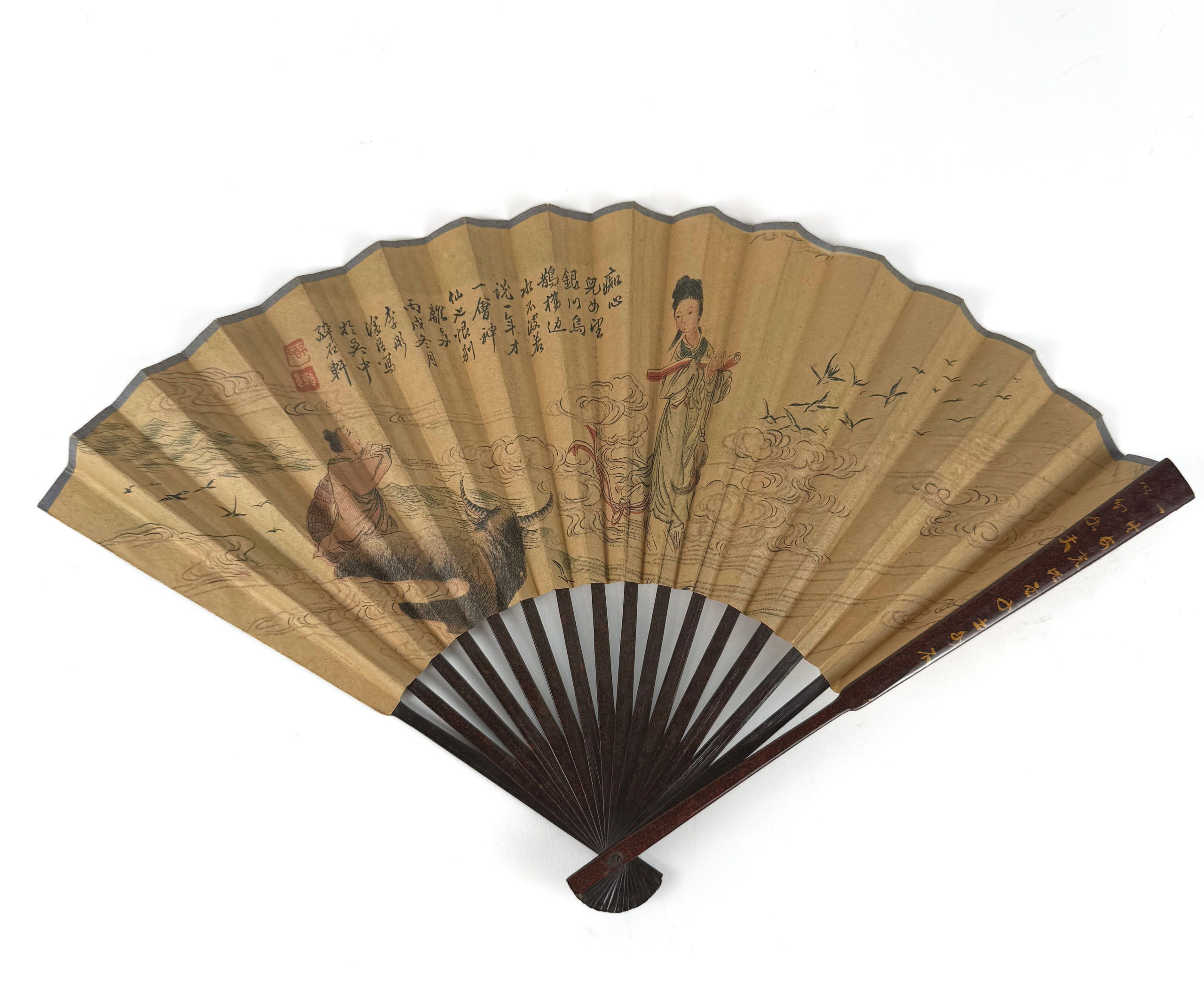 Bague en or jaune (750 millièmes) ornée d&rsquo;un rubis synthétique entouré de pierres blanches. - Lazuli