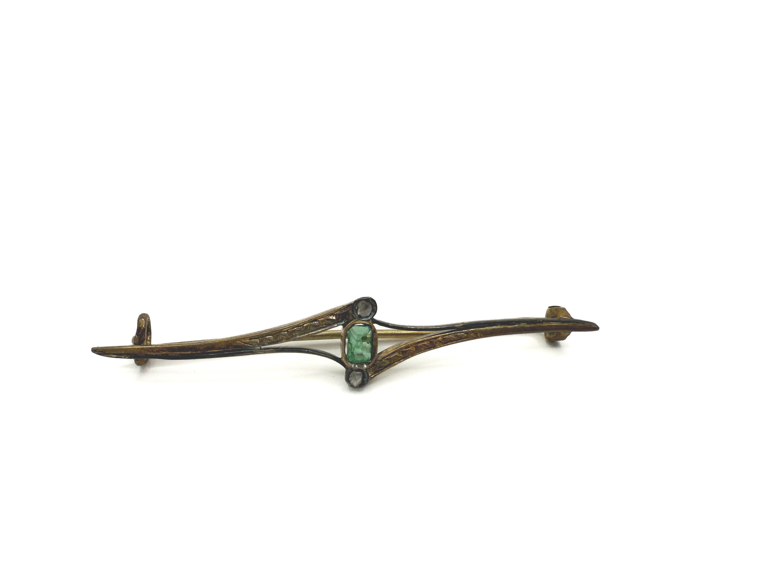 Chaîne et pendentif en or jaune (750 millièmes) orné d&rsquo;un pierre blanche ronde. - Lazuli