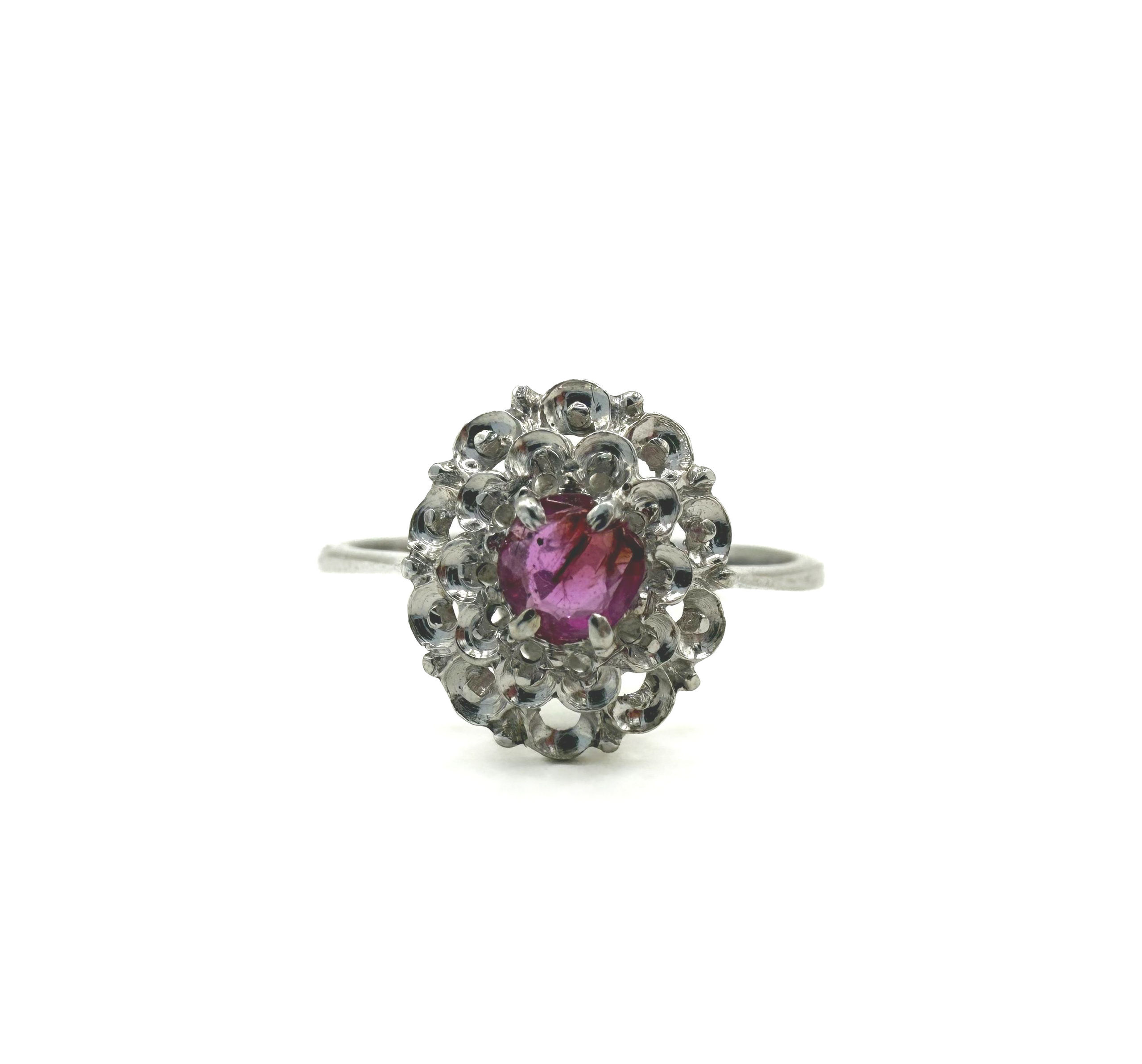 Buste d’idole anthropomorphe de type cycladique. Bronze. Dans le goût cycladique. H. 7.5 cm. - Lazuli