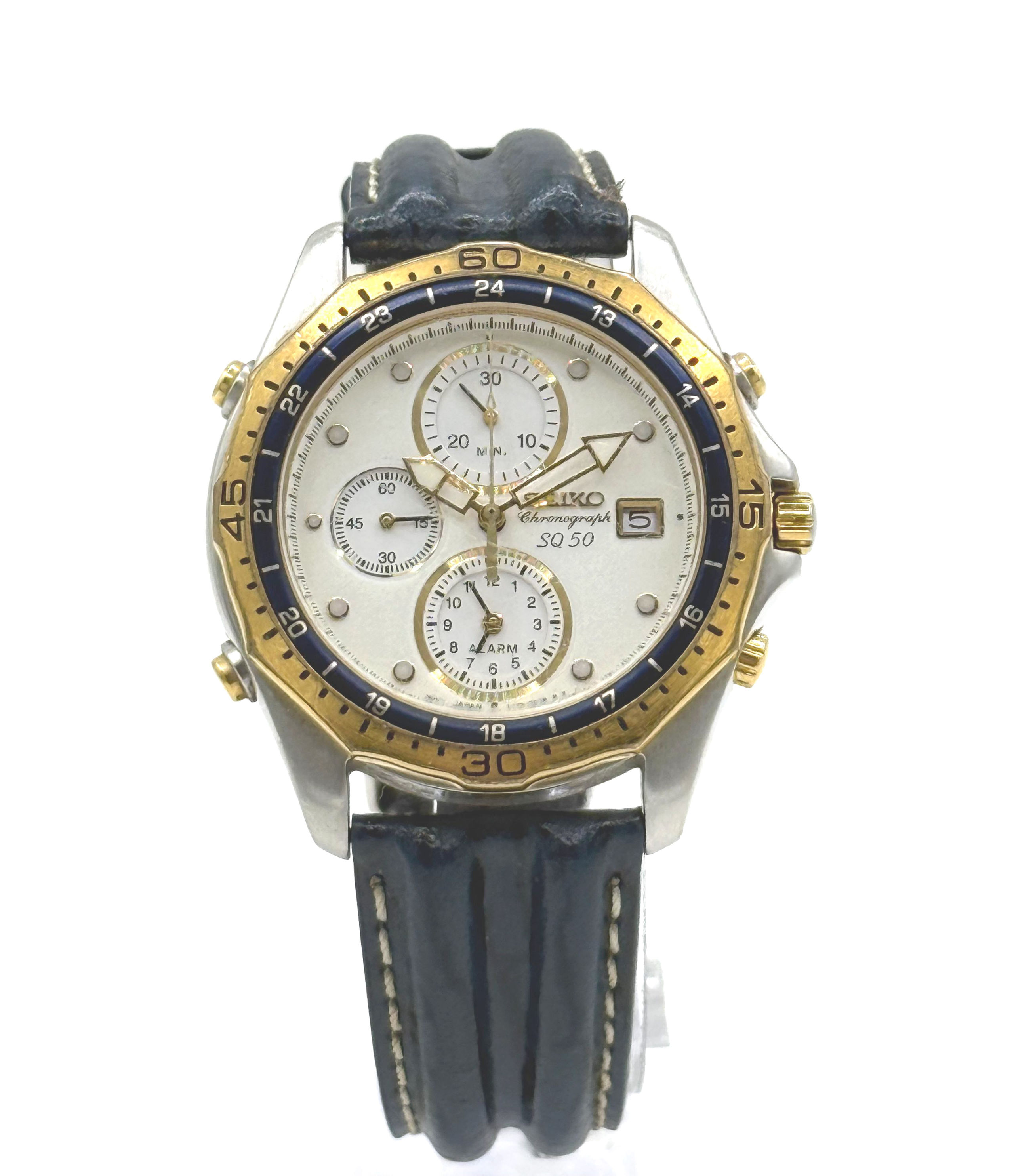 Broche en or jaune (750 millièmes) ornée d&rsquo;un camée coquille représentant un homme de profil. - Lazuli