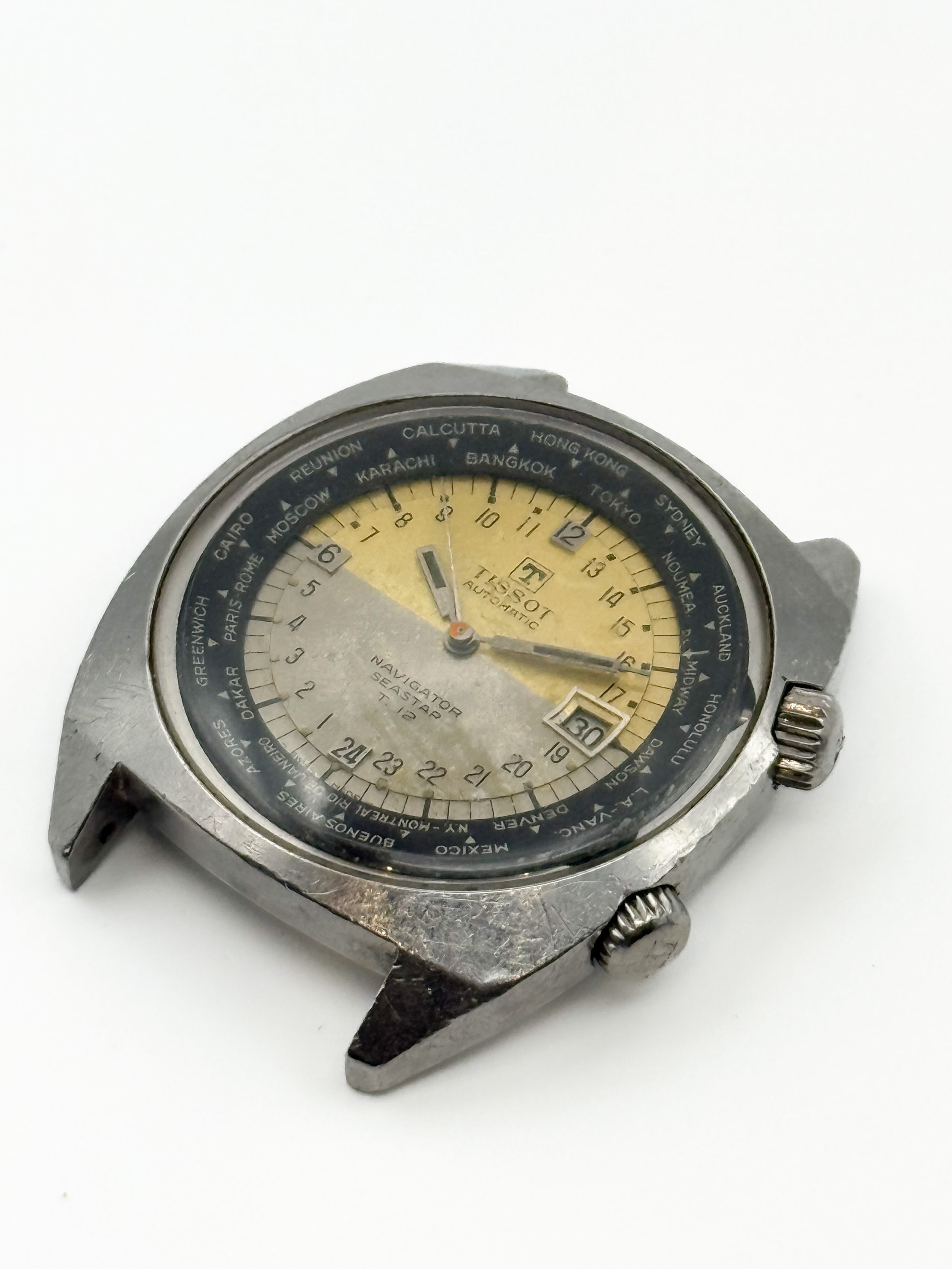 Collier en argent vermeillé à décor de gouttes d&rsquo;agathes vertes et d&rsquo;améthystes taillées en briolettes et de cinq perles baroques. - Lazuli