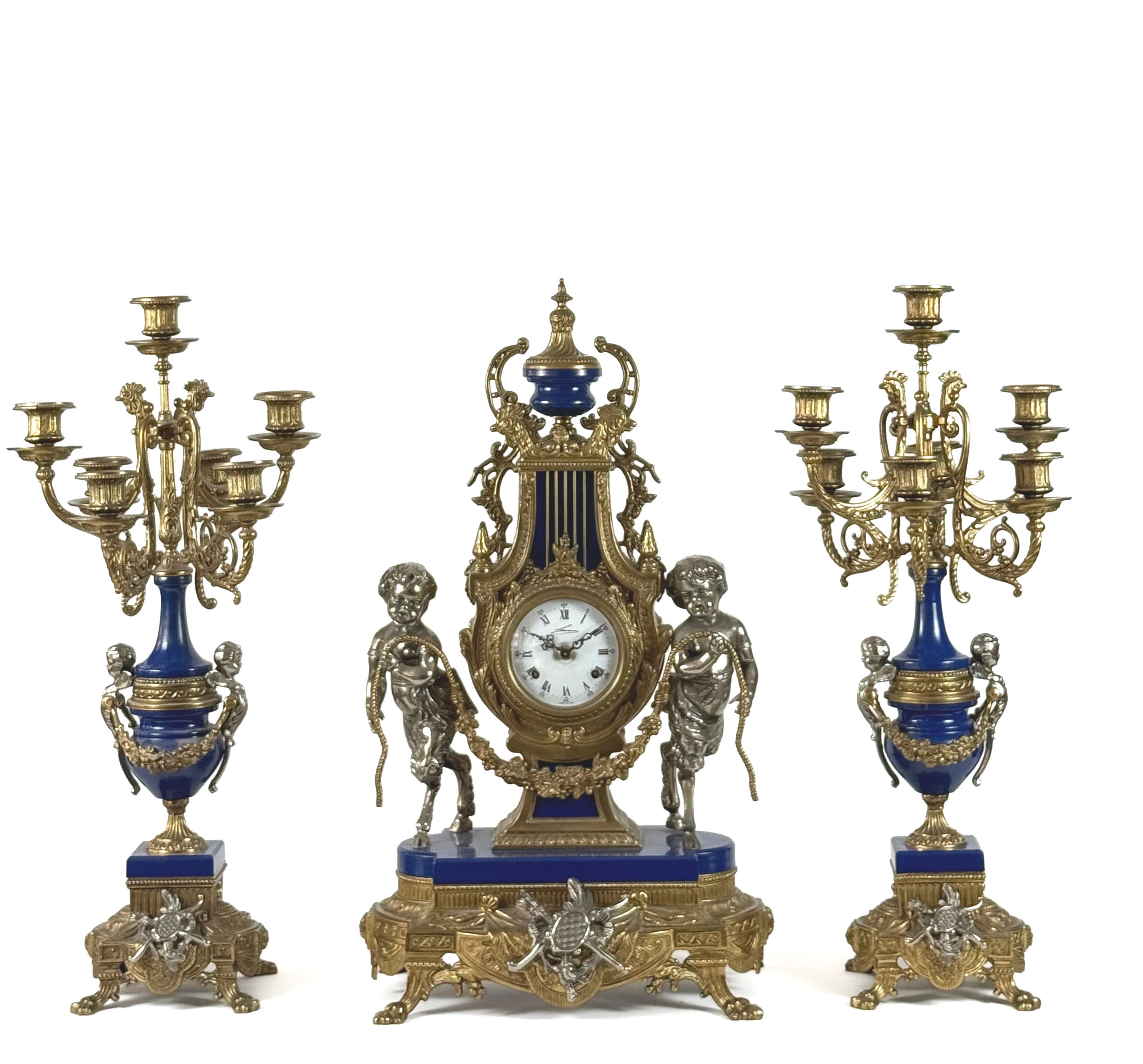 Pendentif ajouré en or jaune  (750 millièmes)) orné de la lettre « R » pavée de diamants. - Lazuli