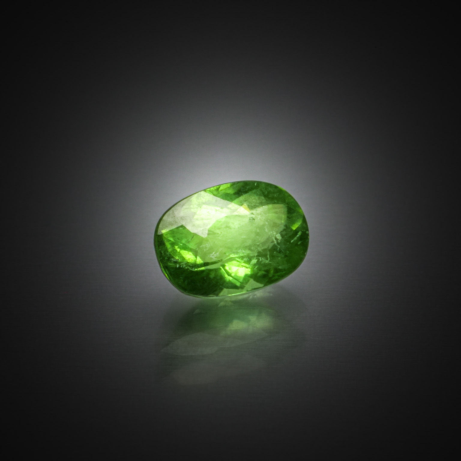 Lot de deux tourmalines ovales sur papier. - Lazuli