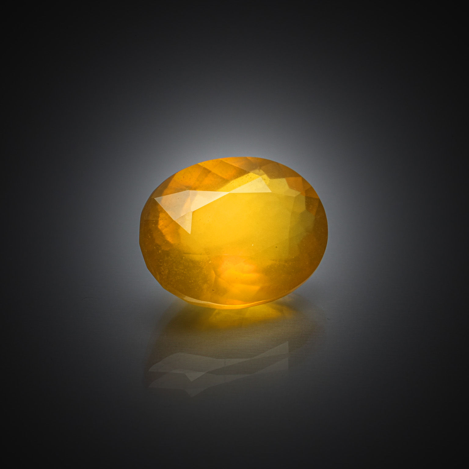 Aigue-marine poire sur papier. - Lazuli