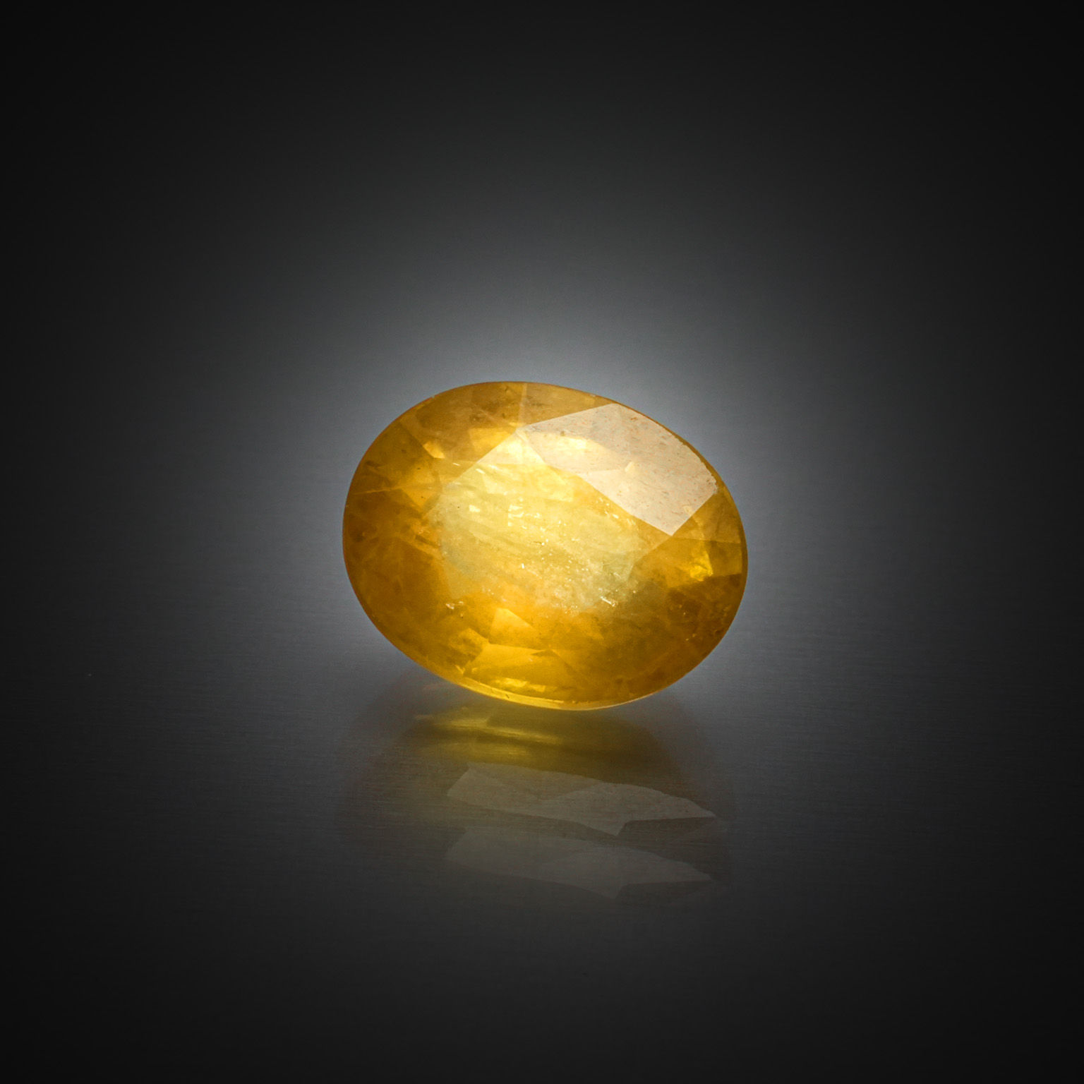 Prasiolite en forme d&rsquo;étoile sur papier. - Lazuli