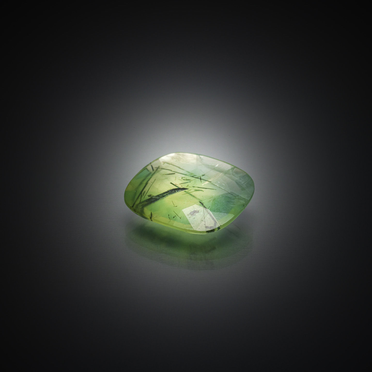 Prehnite coussin (plate) sur papier. - Lazuli