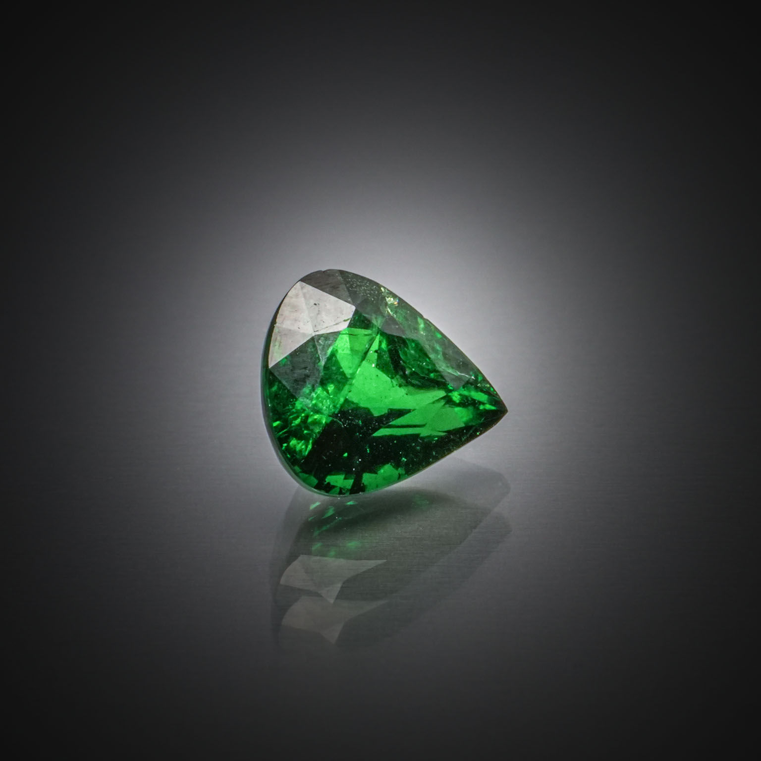 Lot de diamants sur papier. - Lazuli