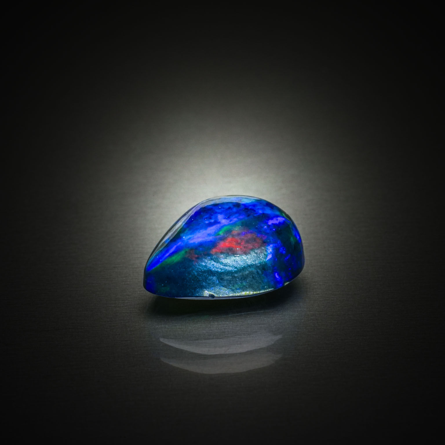 Lot de diamants caramels ronds sur papier. - Lazuli