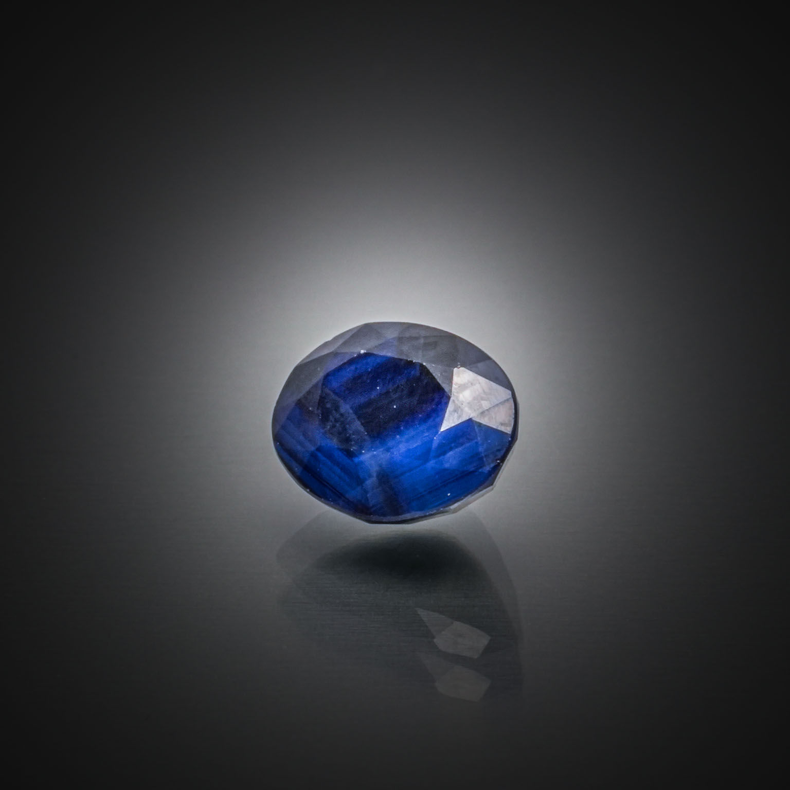 Citrine ovale sur papier. - Lazuli