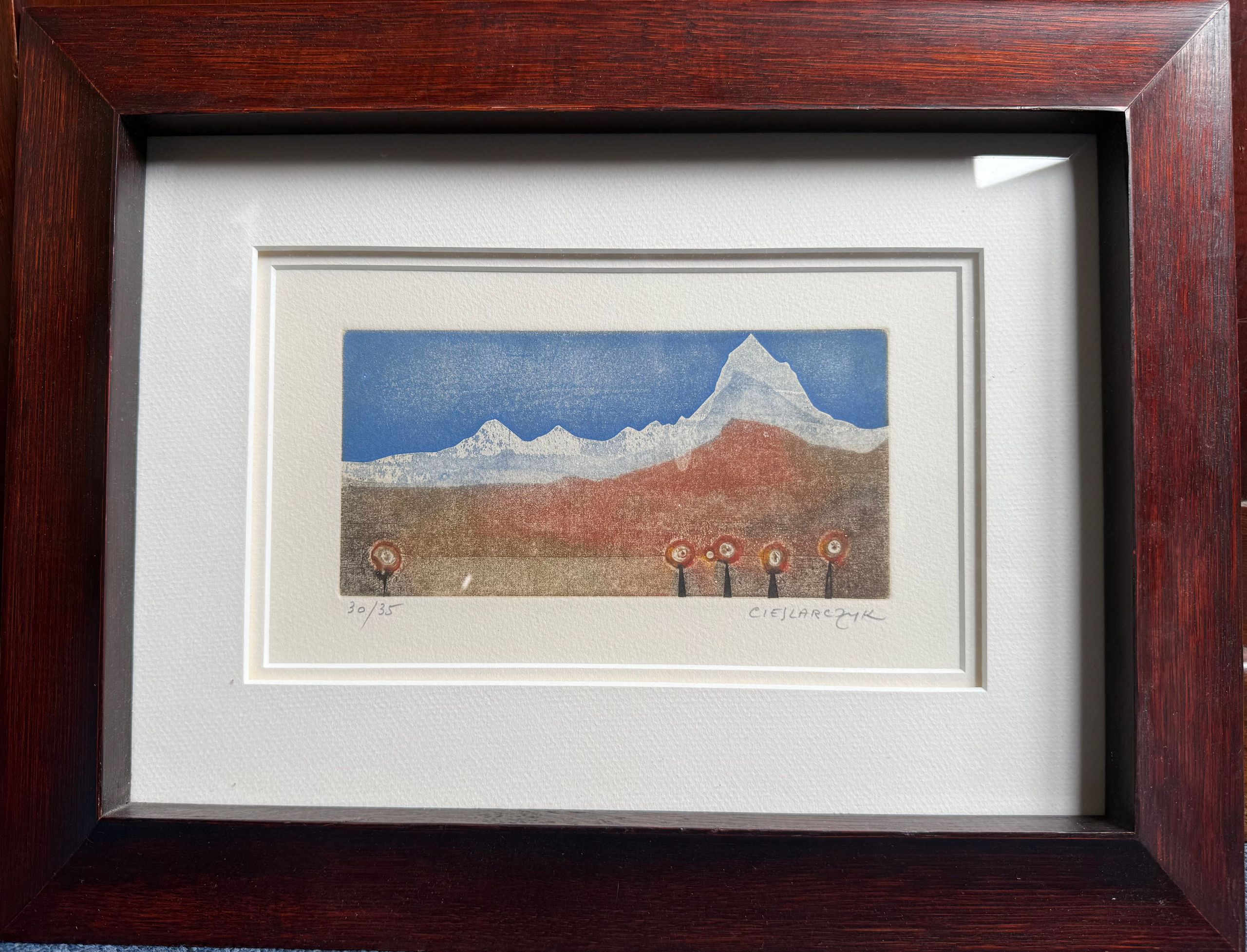 MAUBOUSSIN Paris Bague en or gris (750 millièmes) ornée d&rsquo;une aigue-marine triangulaire épaulée de deux lignes de diamants. - Lazuli