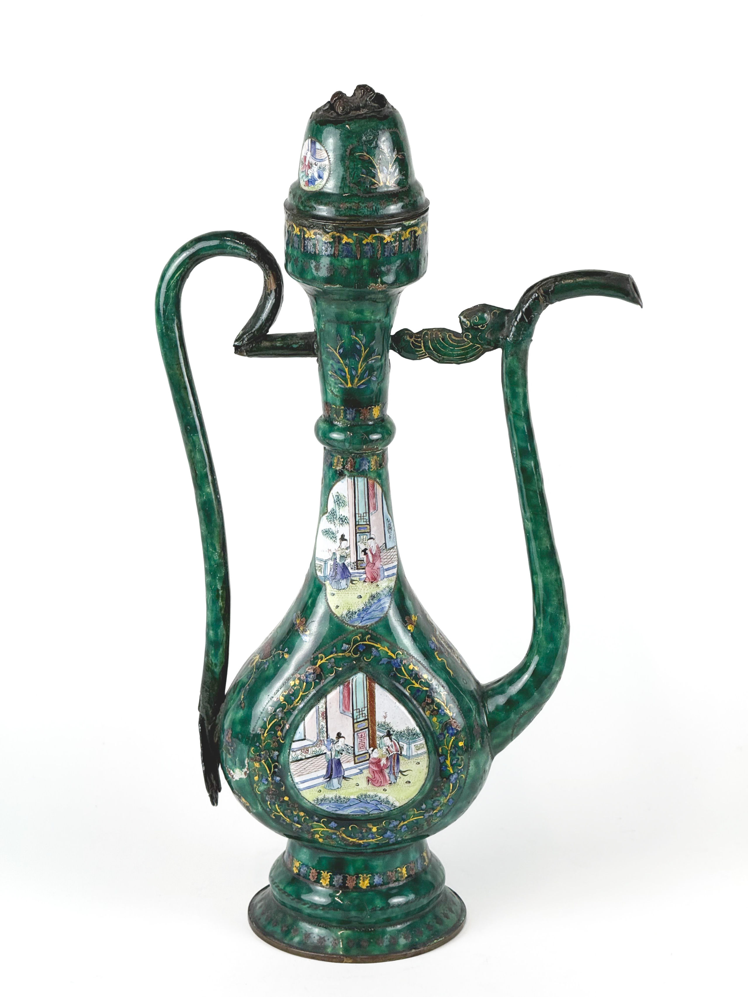 Bague tank en platine ornée de deux diamants taille ancienne épaulés de six diamants de part et d&rsquo;autre. - Lazuli