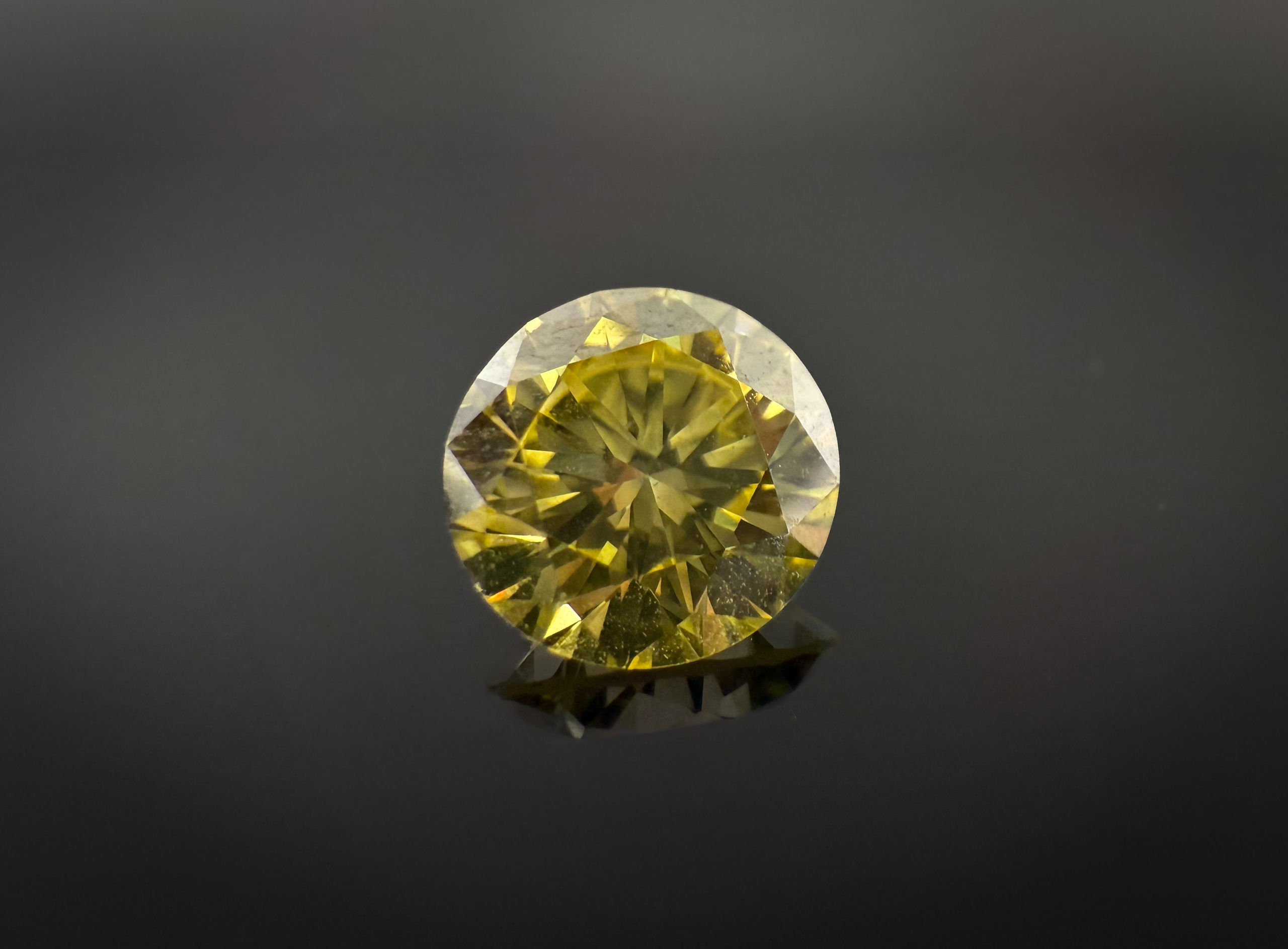 Diamant rond sur papier. - Lazuli