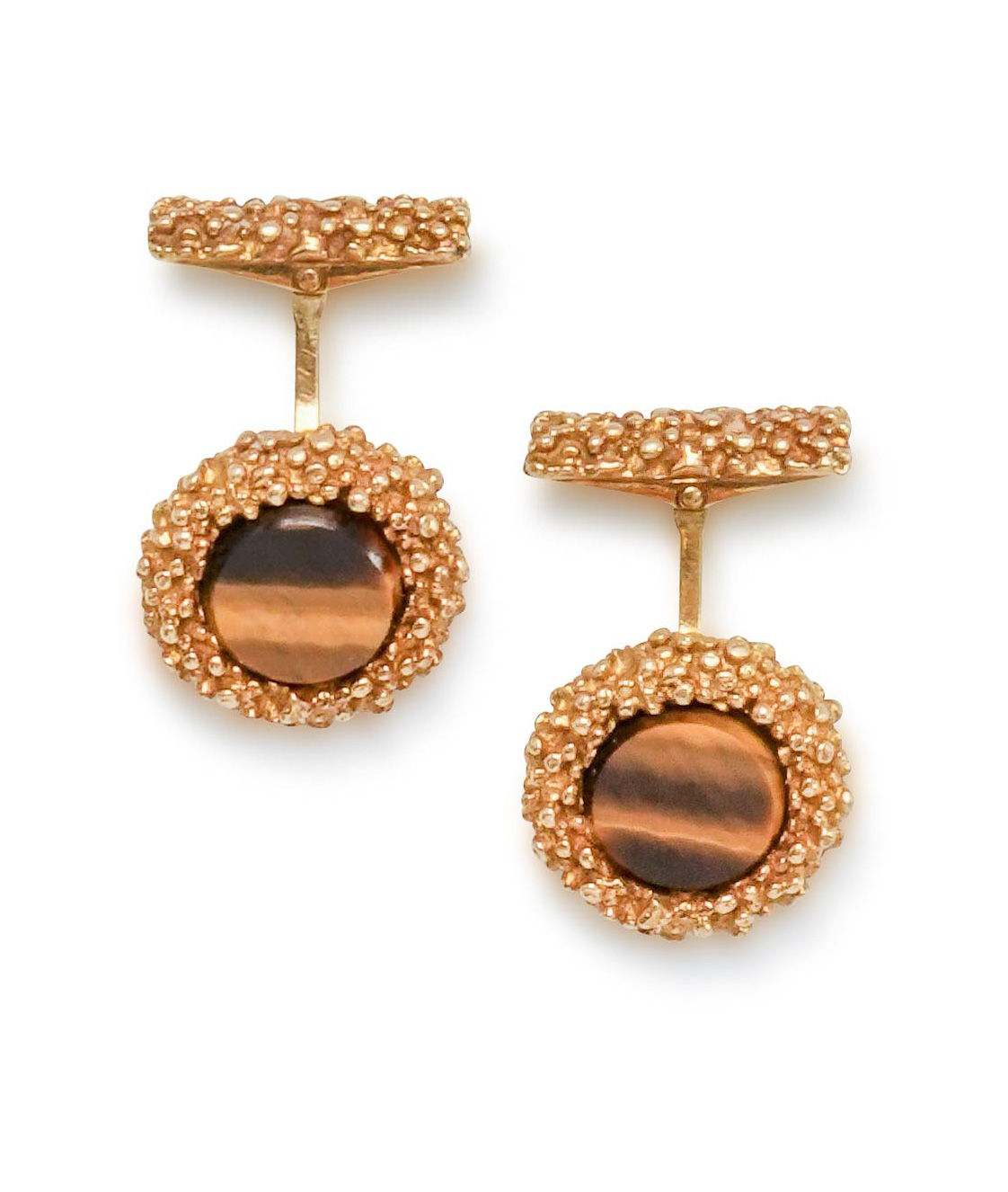 MELLERIO Paris Paire de boutons de manchette en or jaune (750 millièmes) texturé ornée d&rsquo;une plaque ronde de quartz oeil de tigre. - Lazuli