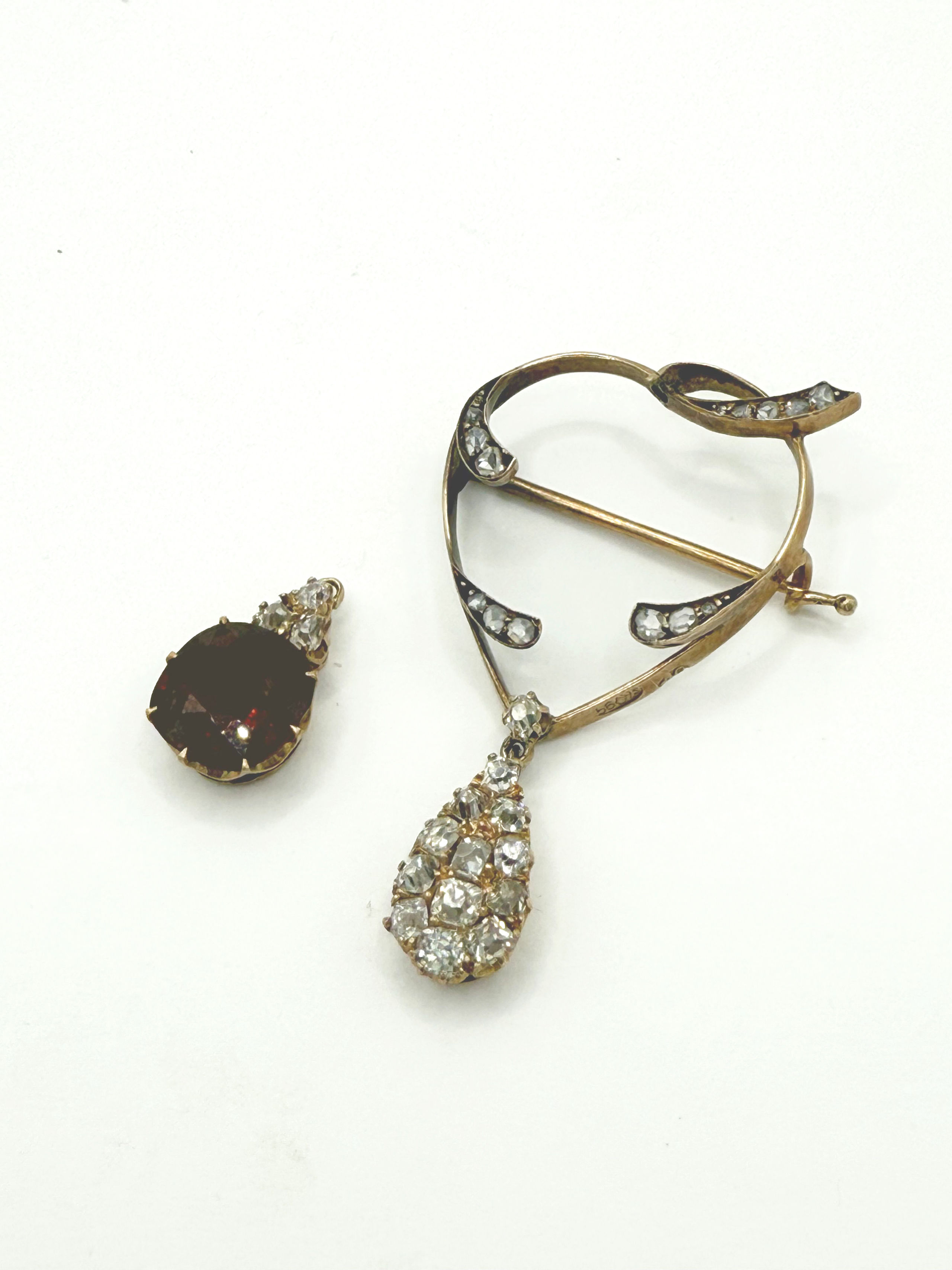 CHIMENTO Demi-parure en or jaune (750 millièmes) comprenant un bracelet et un collier à maille forçat alternées de citrines rondes facettées et boules d&rsquo;or. - Lazuli