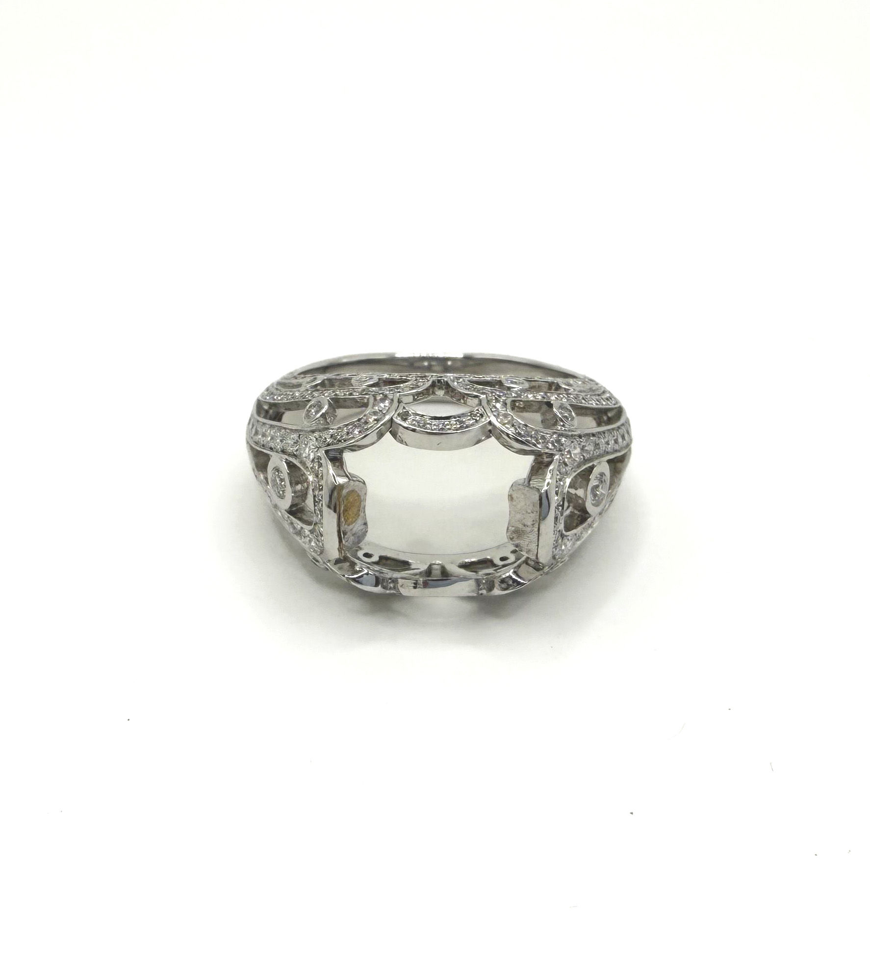 Broche pendentif en or jaune (750 millièmes) ornée d&rsquo;une intaille ronde stylisant une tête de cheval dorée. - Lazuli