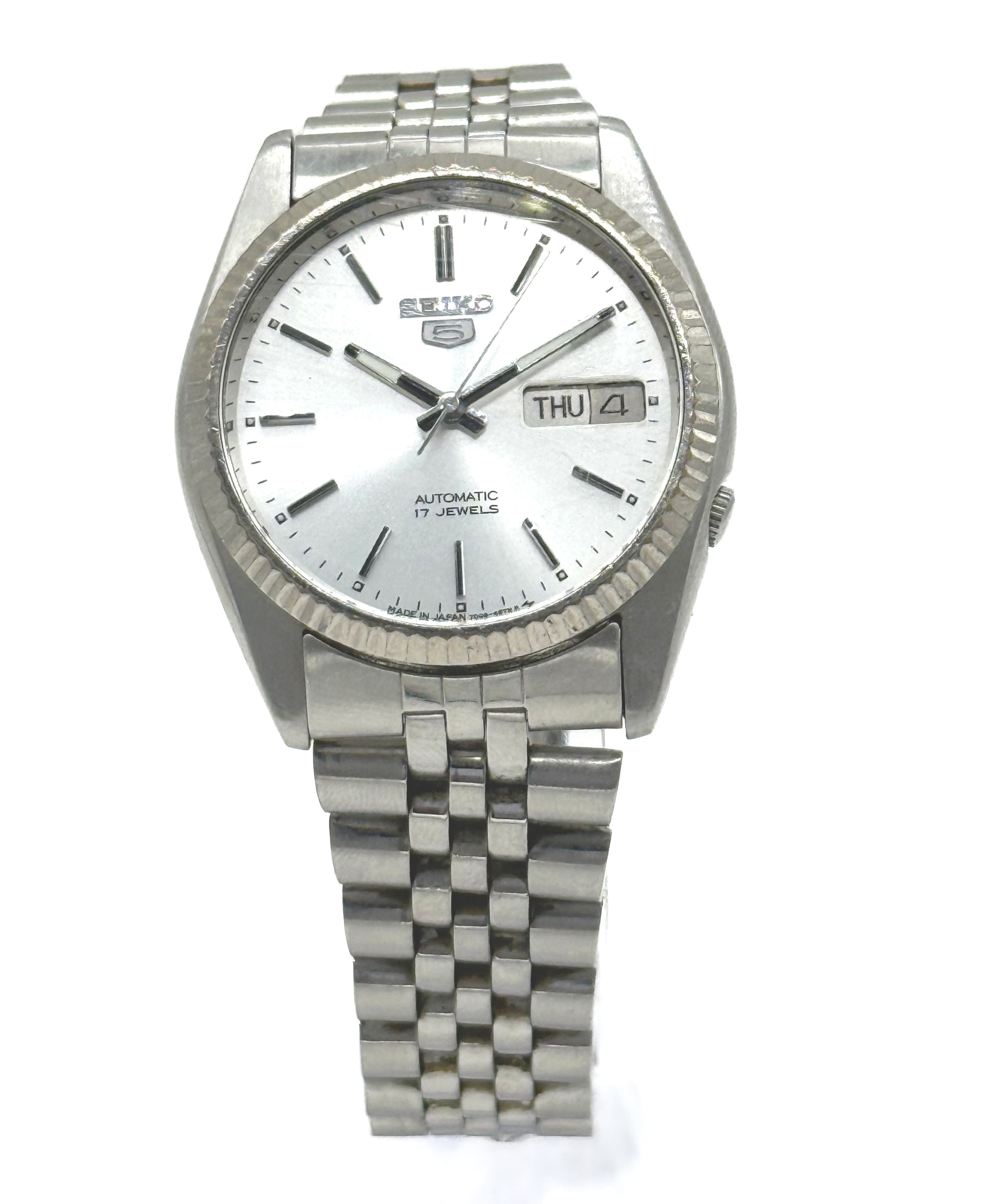 Diamant rond sur papier. - Lazuli