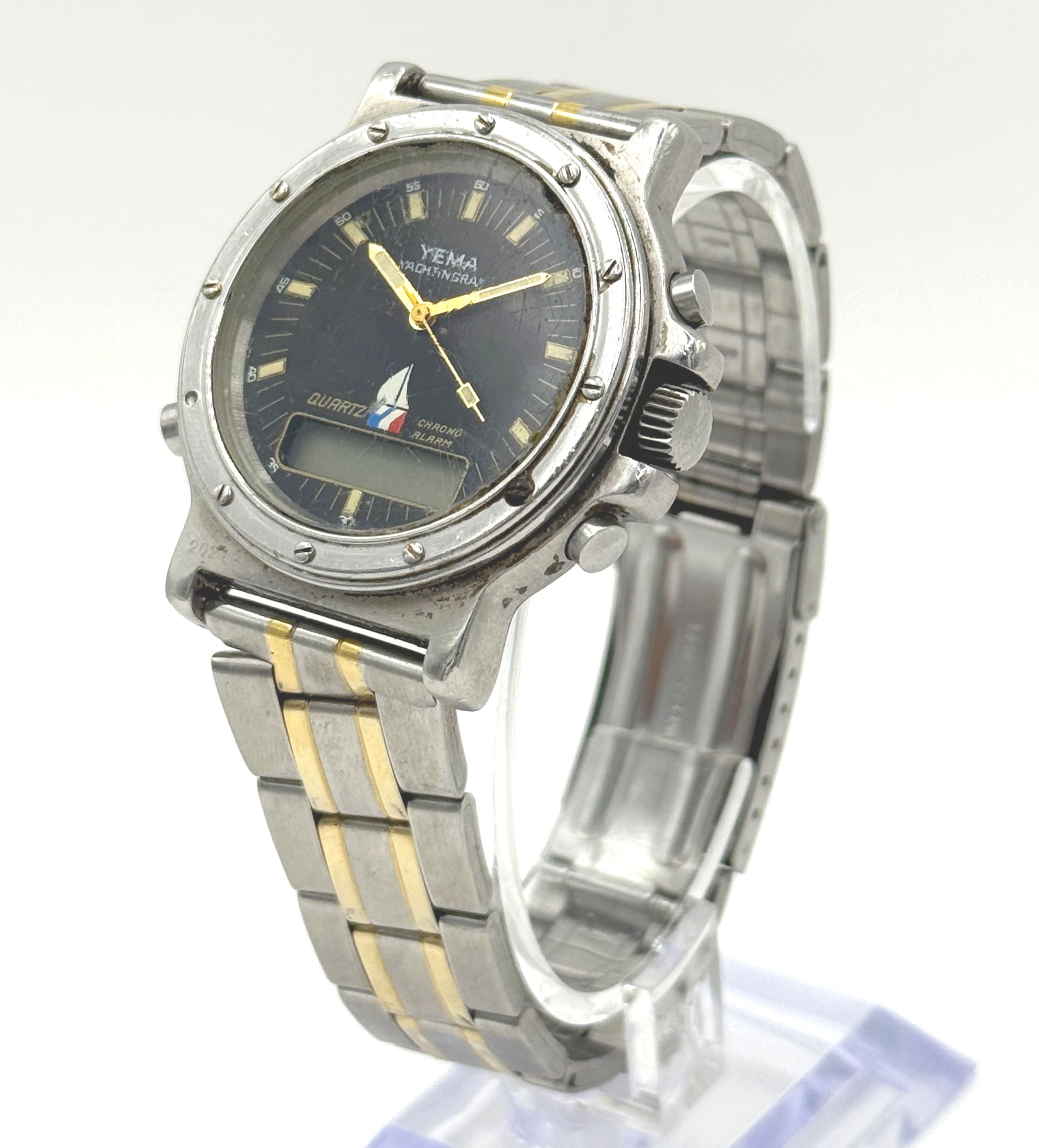 Monture de bague en or gris (750 millièmes) ornée de brillants en entourage et en lignes. Le chaton en serti griffes. - Lazuli