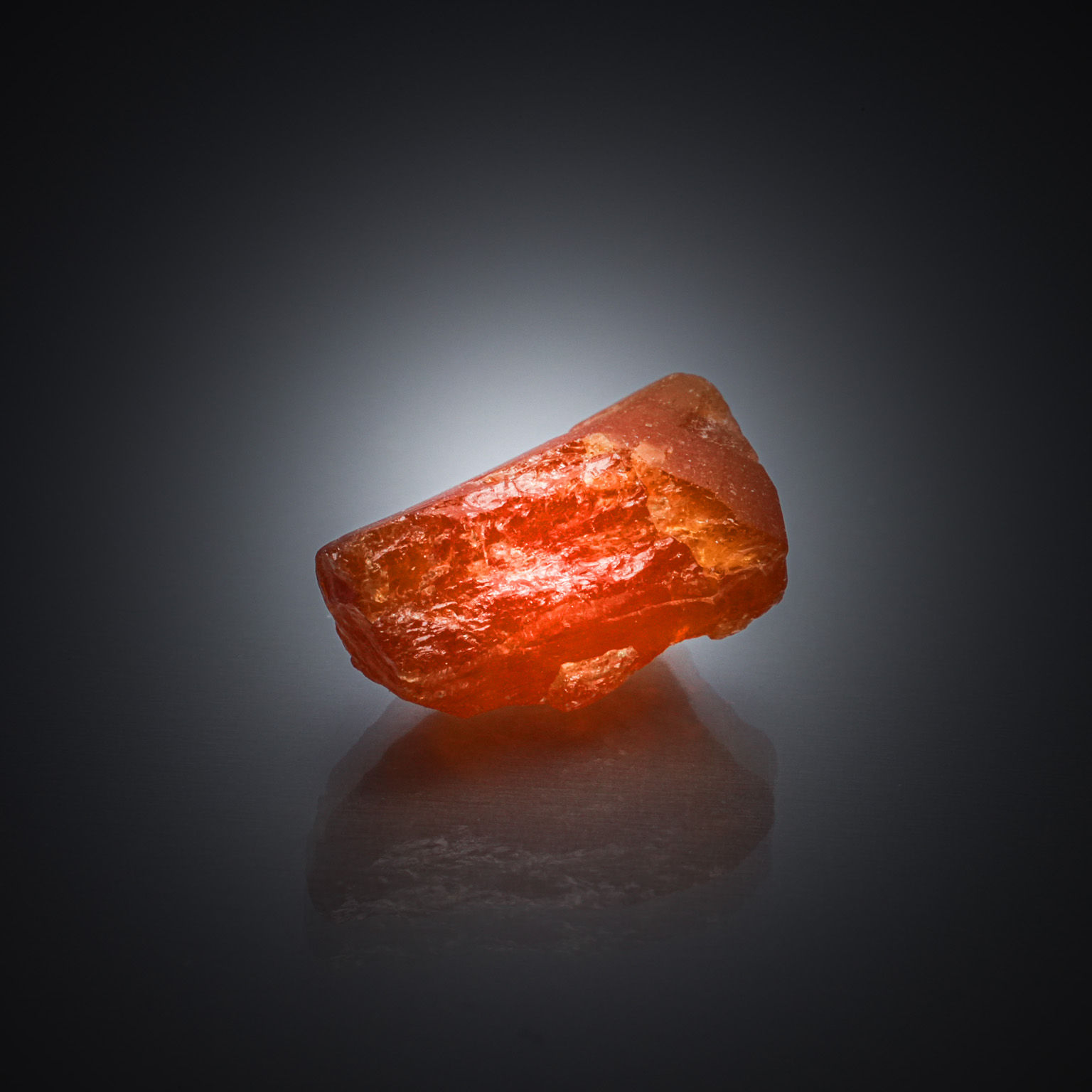 Prasiolite en forme d&rsquo;étoile sur papier. - Lazuli