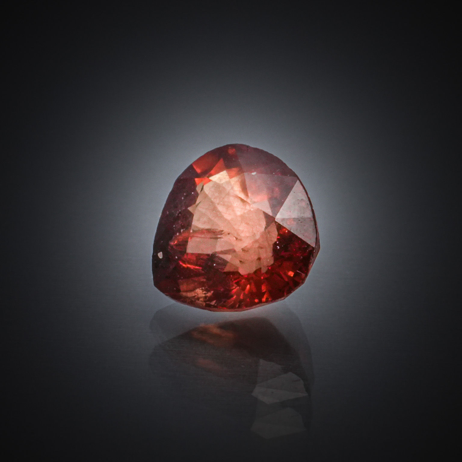 Zircon orange/rose poire sur papier. - Lazuli