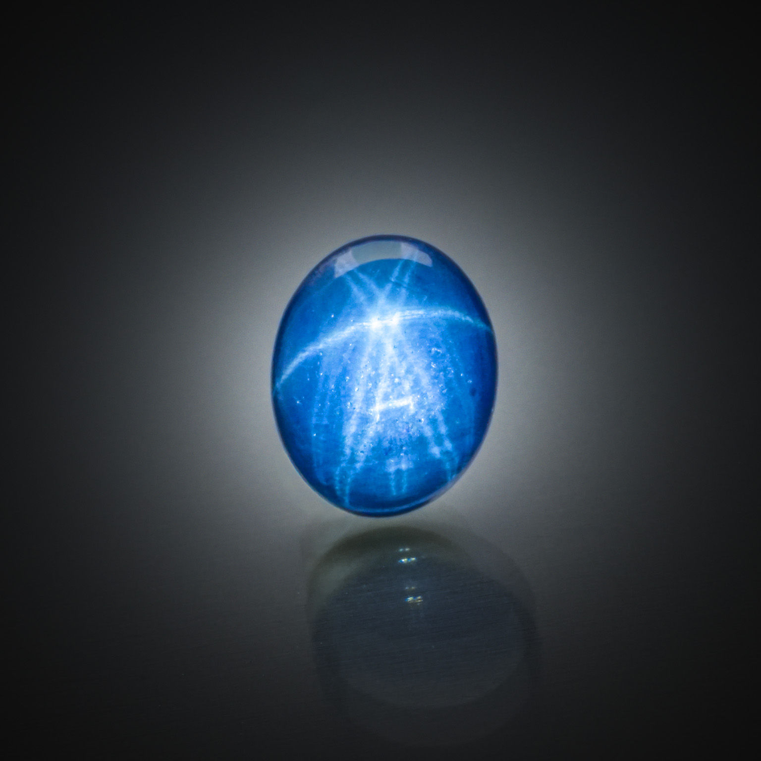 Appairage de citrines ovales sur papier. - Lazuli